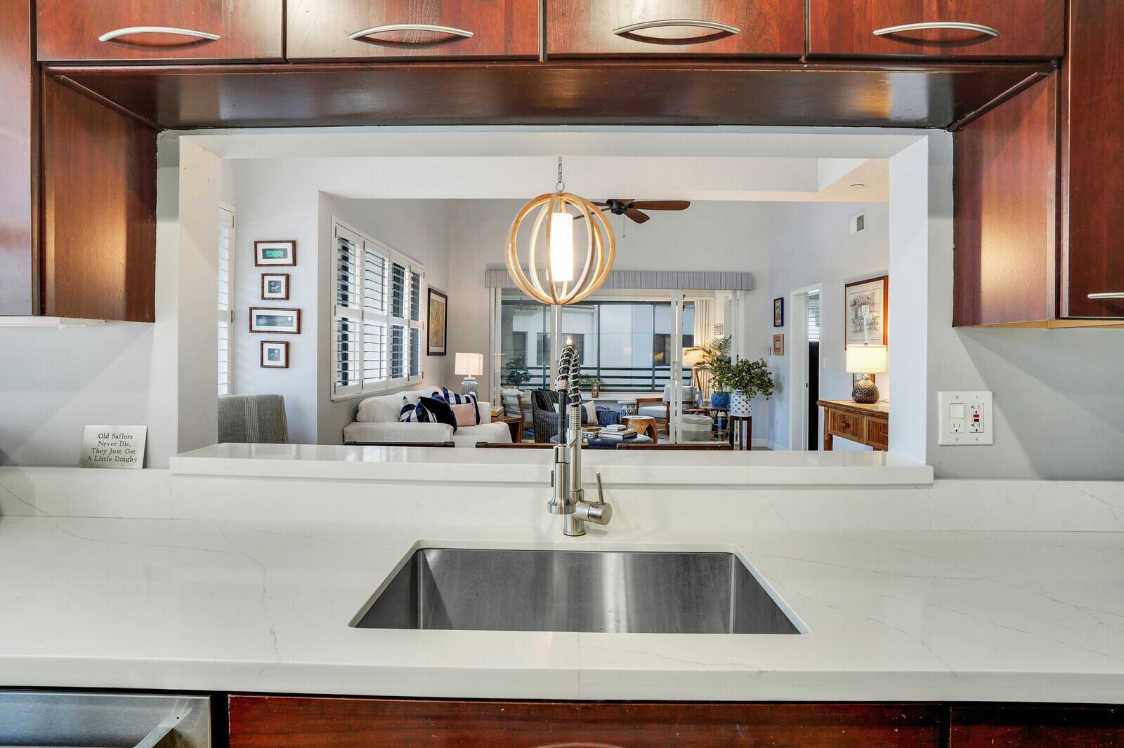 OAK HARBOUR CONDOS - Residential