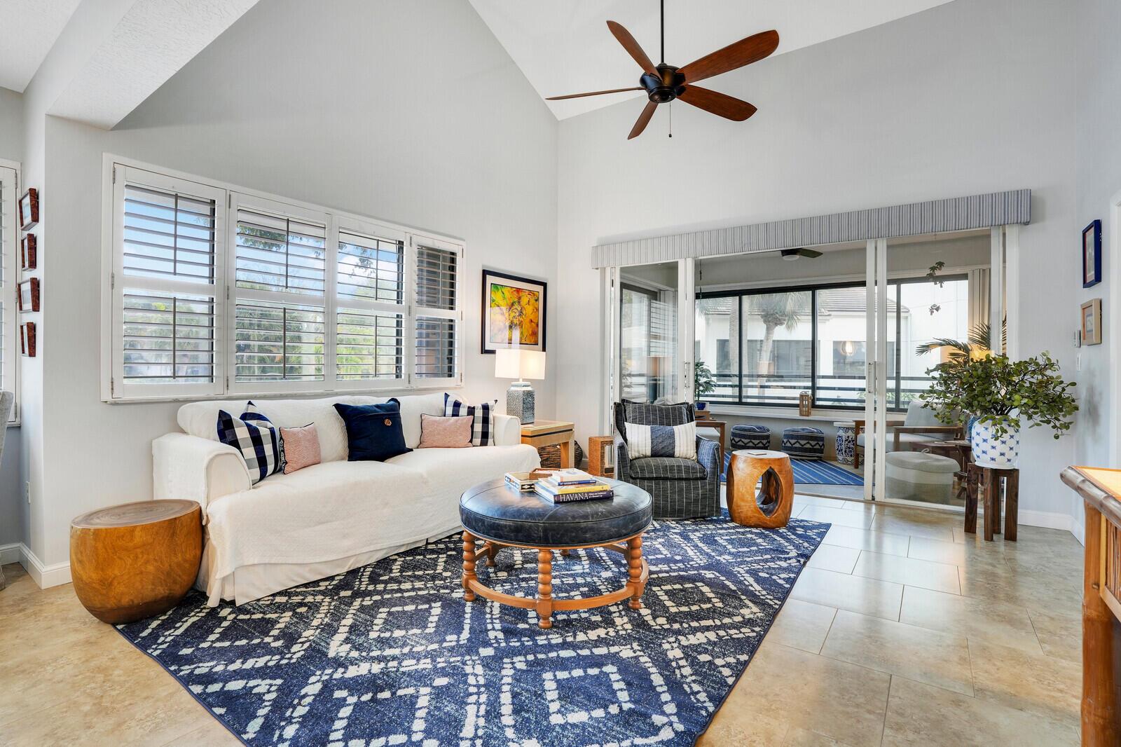 OAK HARBOUR CONDOS - Residential