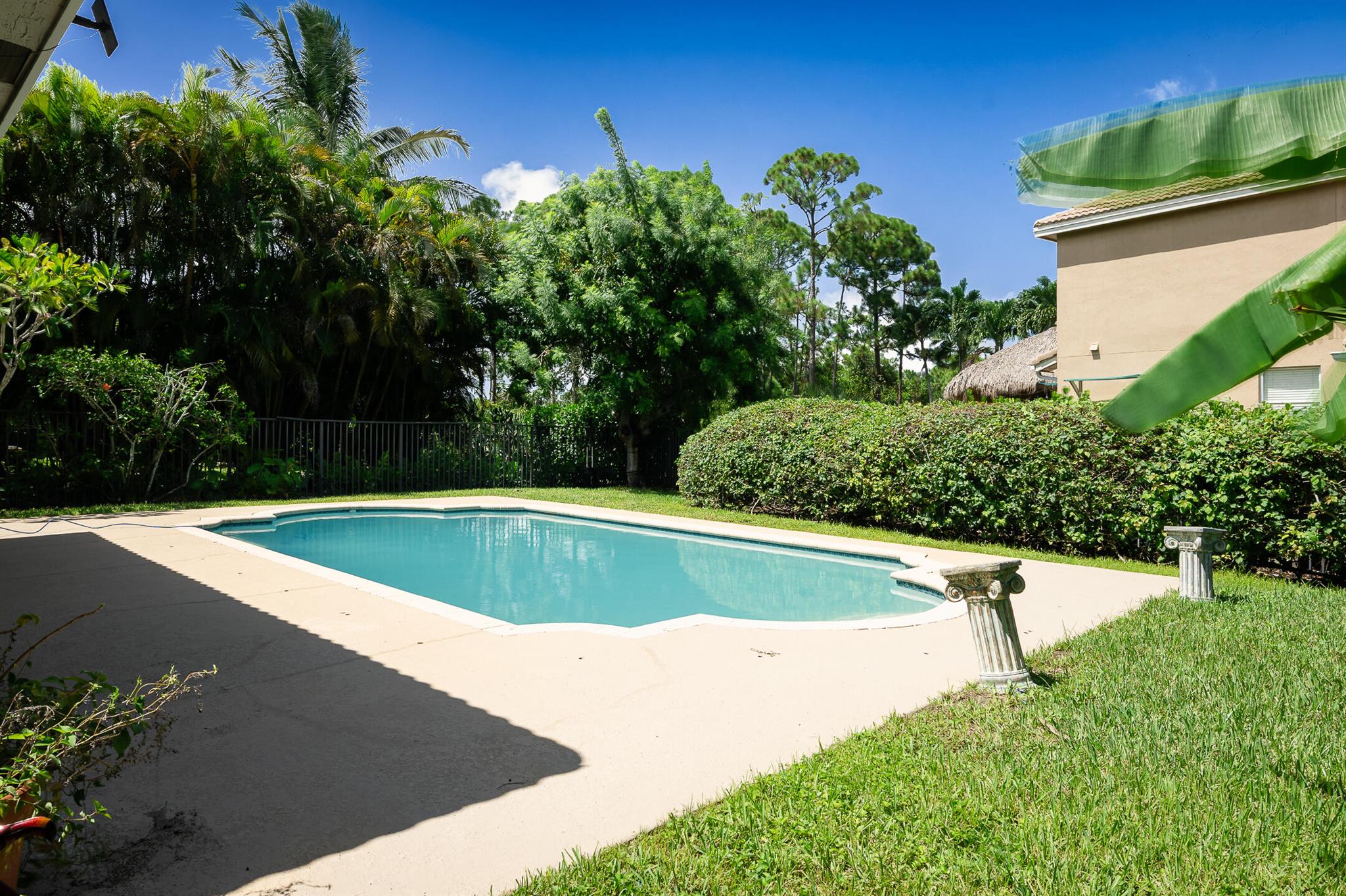 THE OAKS - Residential