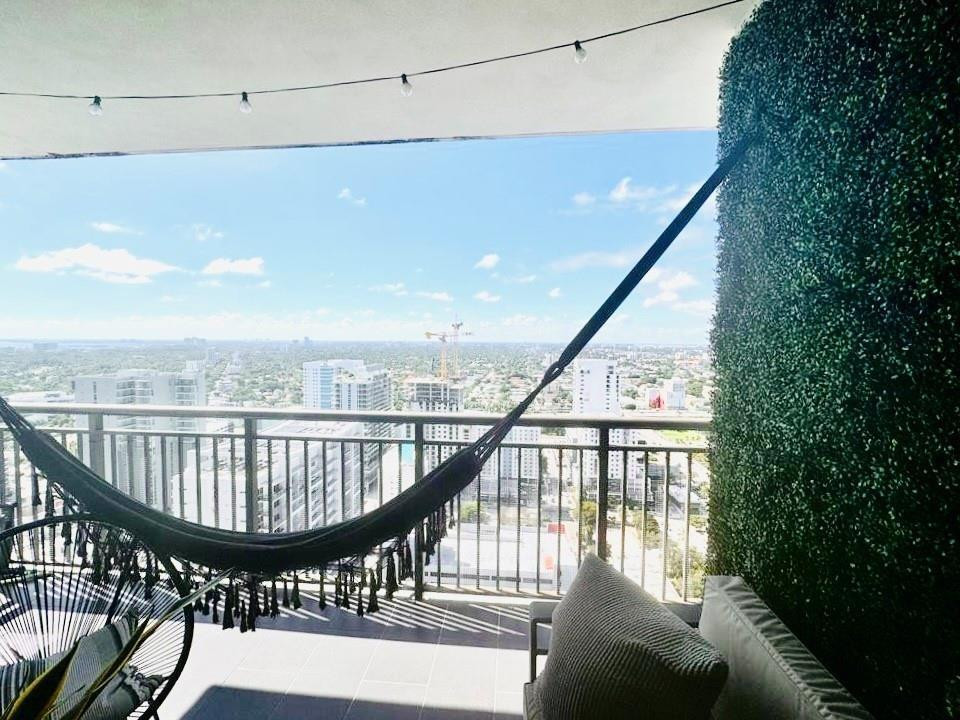 NINE AT MARY BRICKELL VIL - Residential