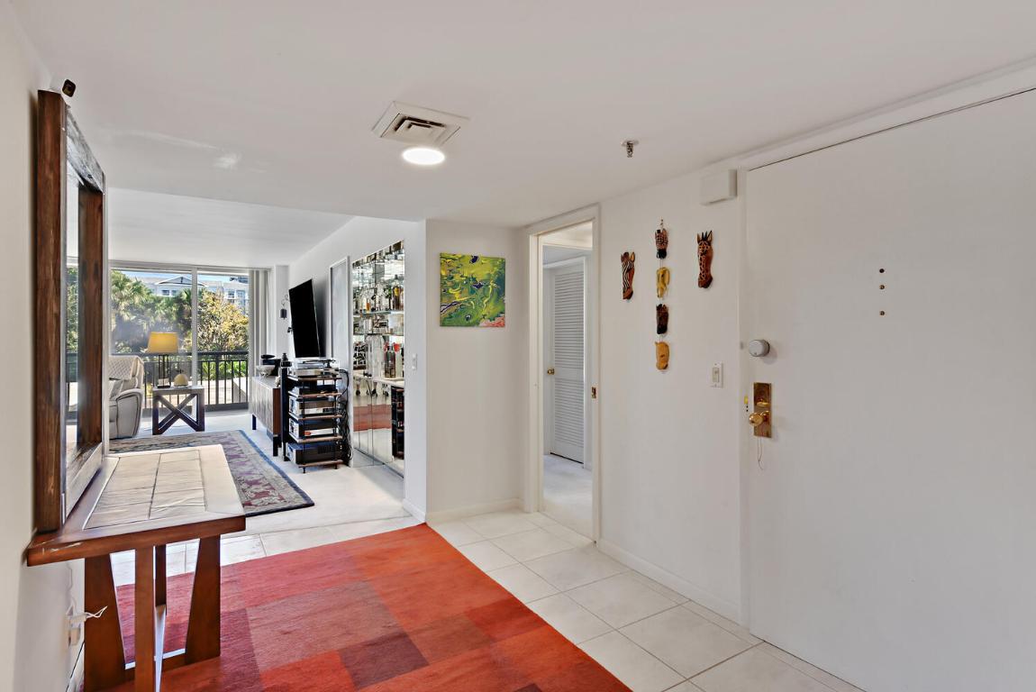 2427 Presidential Way 204