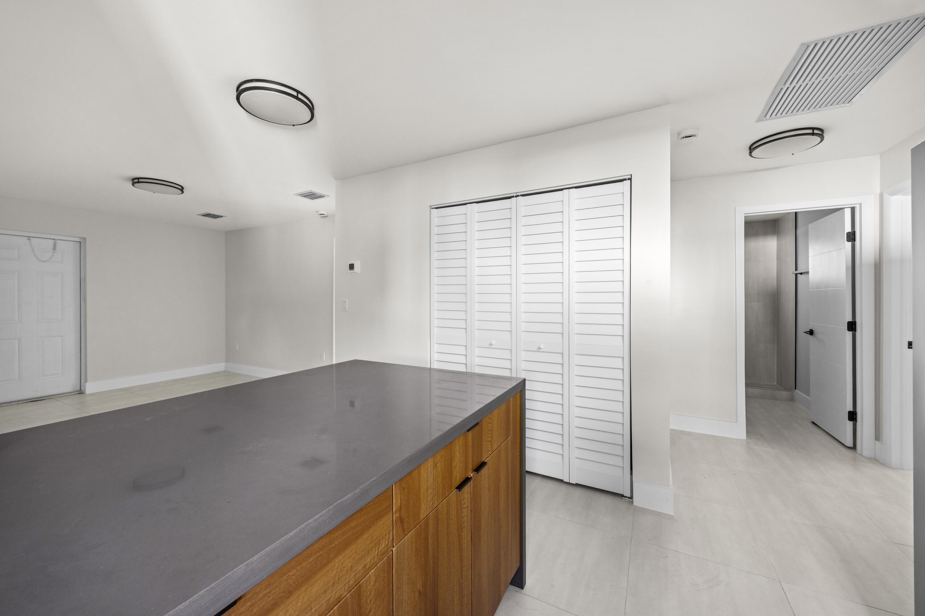 WOODMERE - Residential Lease