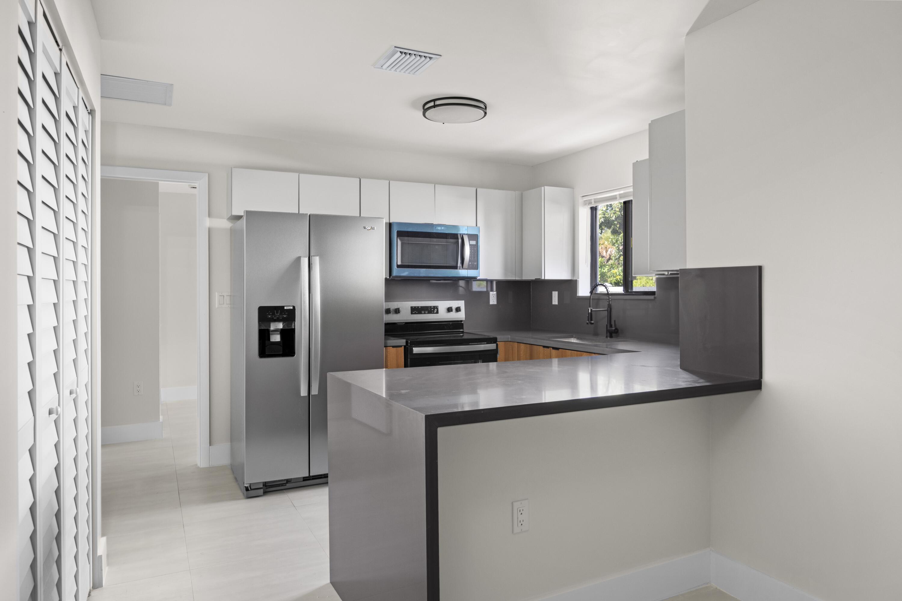 WOODMERE - Residential Lease