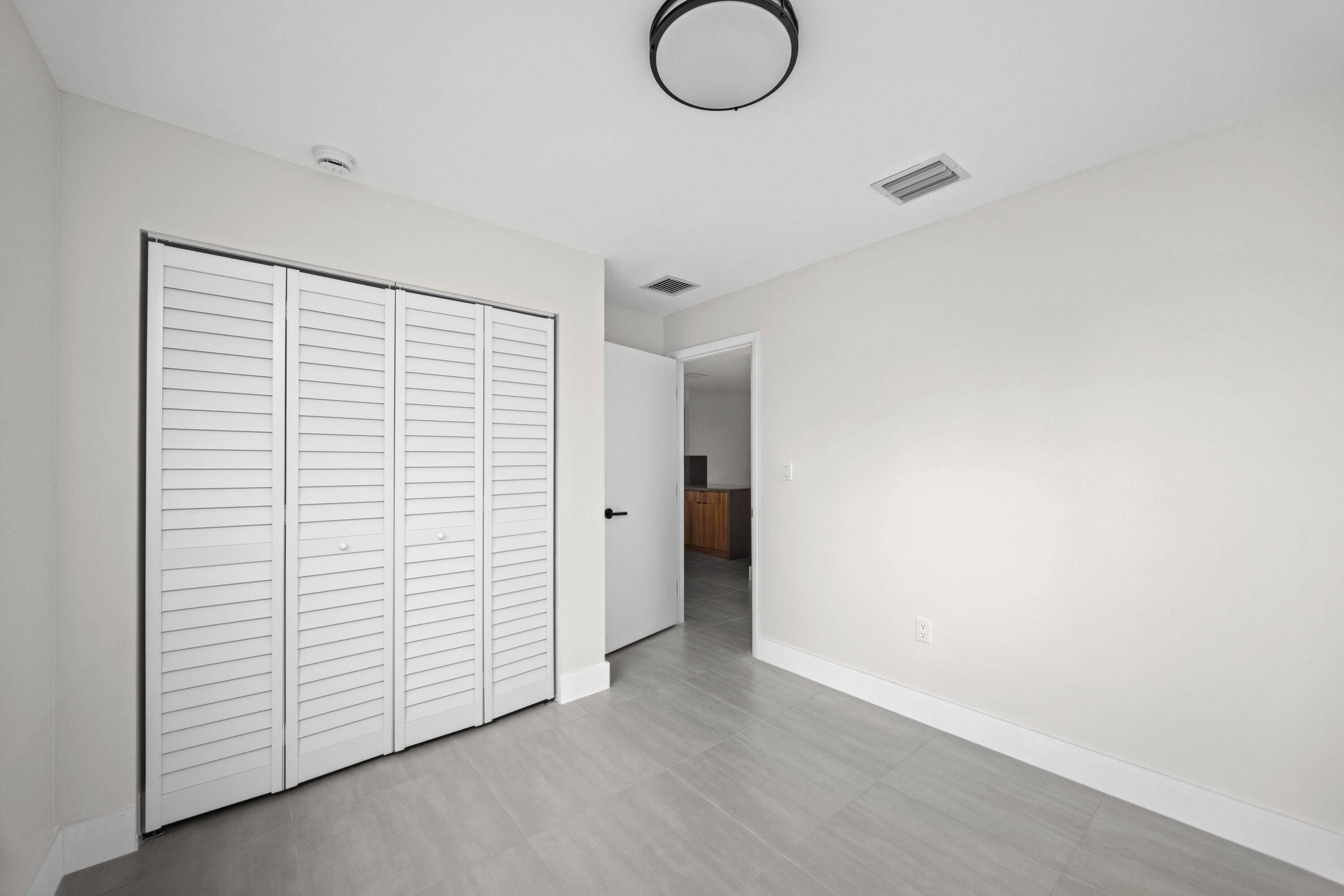 WOODMERE - Residential Lease