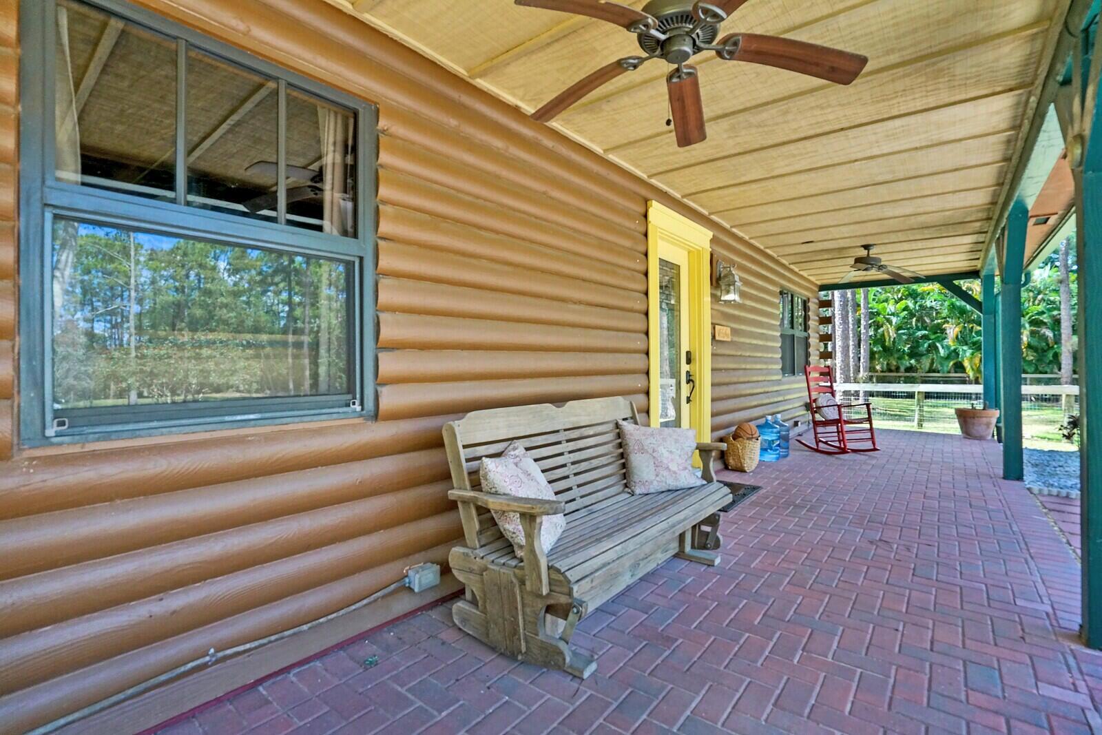 LOXAHATCHEE GROVES - Residential Lease