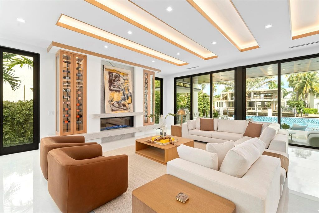 Photo of 24 Fiesta Way, Fort Lauderdale, FL 33301 (MLS # B26034728)