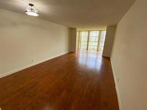 DE SOTO PARK CONDO - Residential Lease