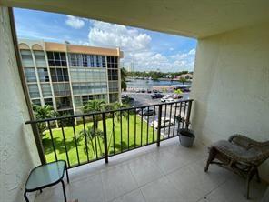 DE SOTO PARK CONDO - Residential Lease