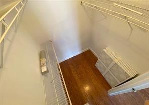 DE SOTO PARK CONDO - Residential Lease