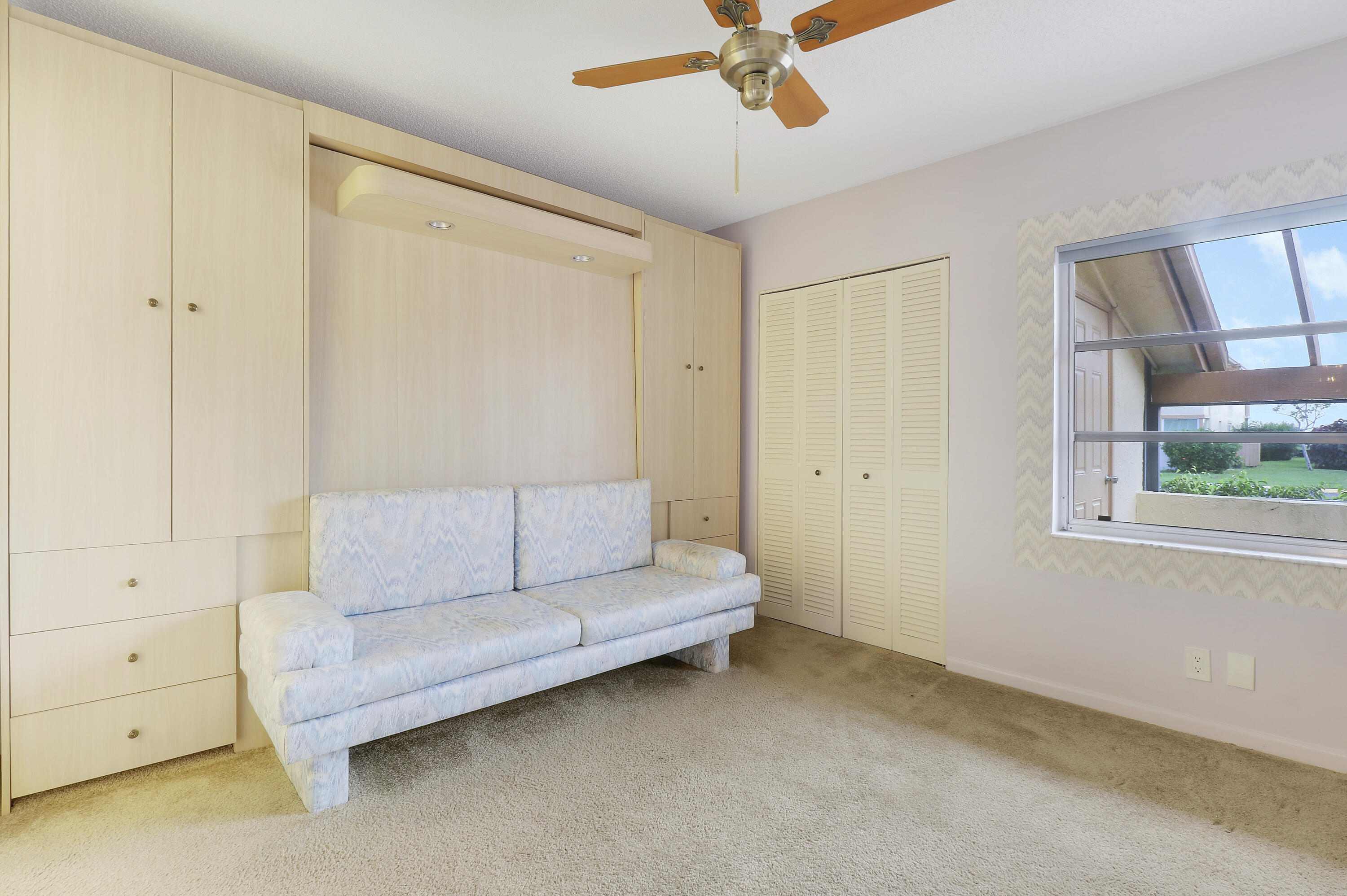 PALM GREENS AT VILLA DEL RAY CONDO II - Residential Lease