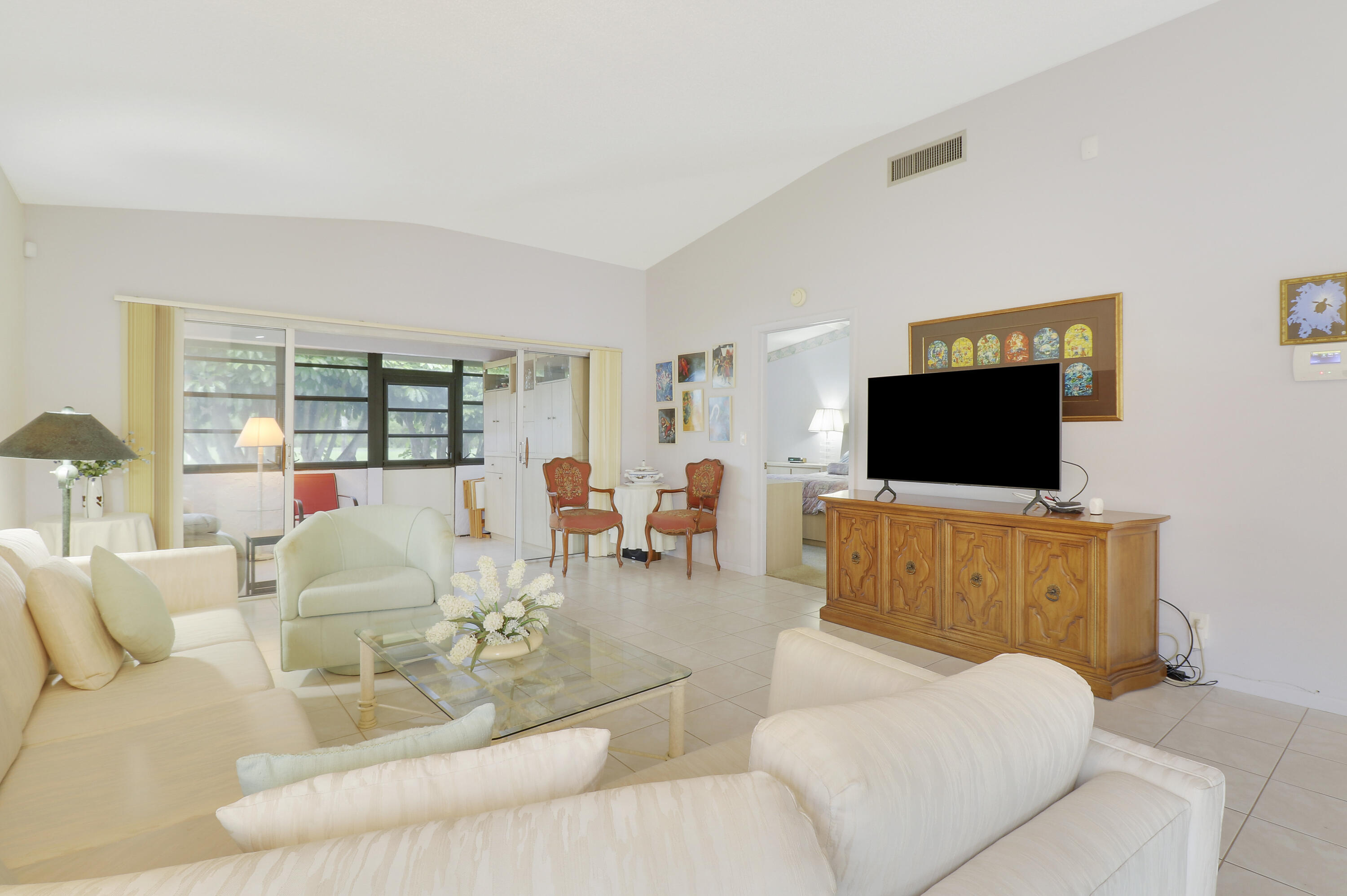 PALM GREENS AT VILLA DEL RAY CONDO II - Residential Lease