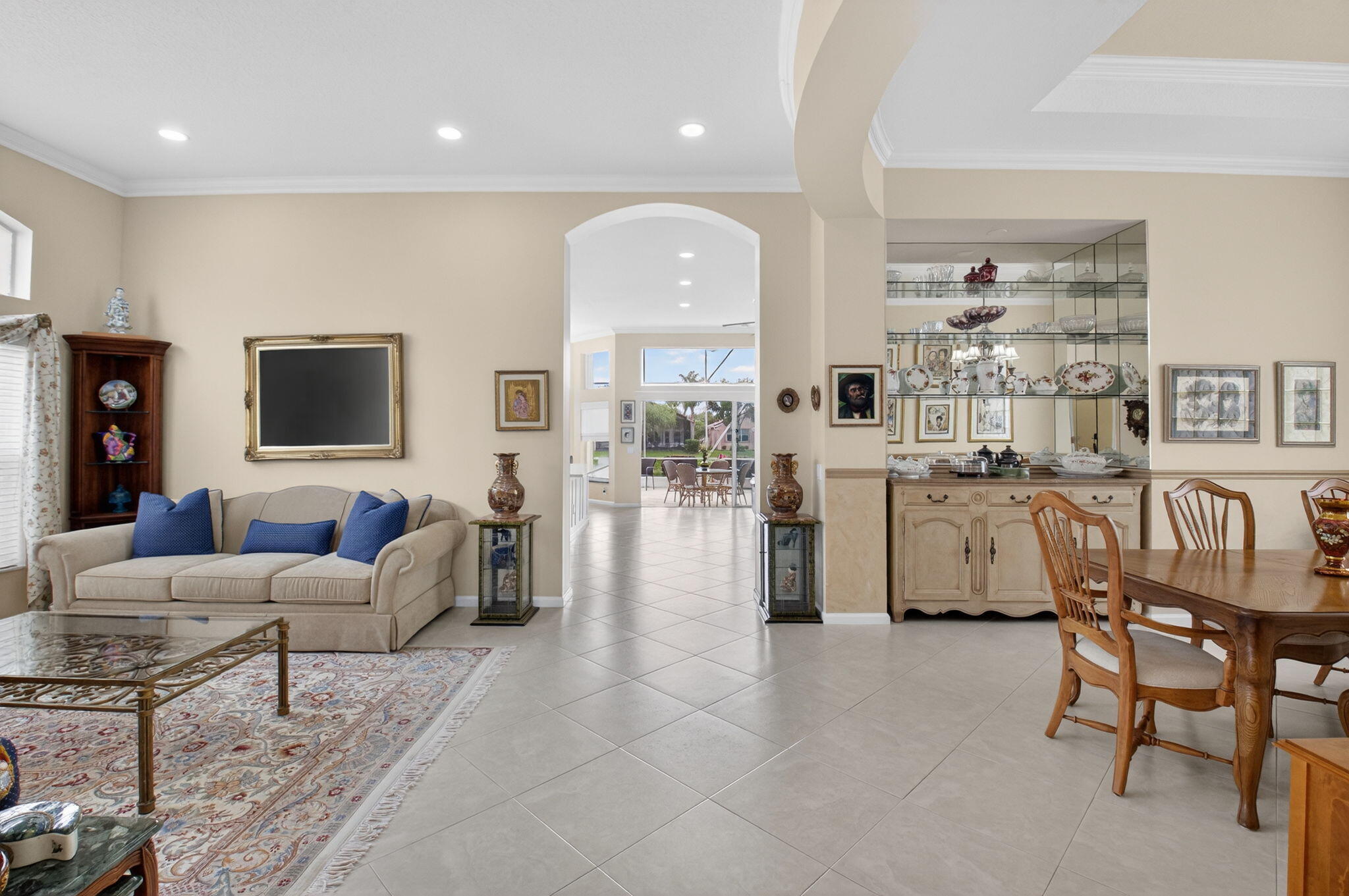 VALENCIA FALLS - Residential