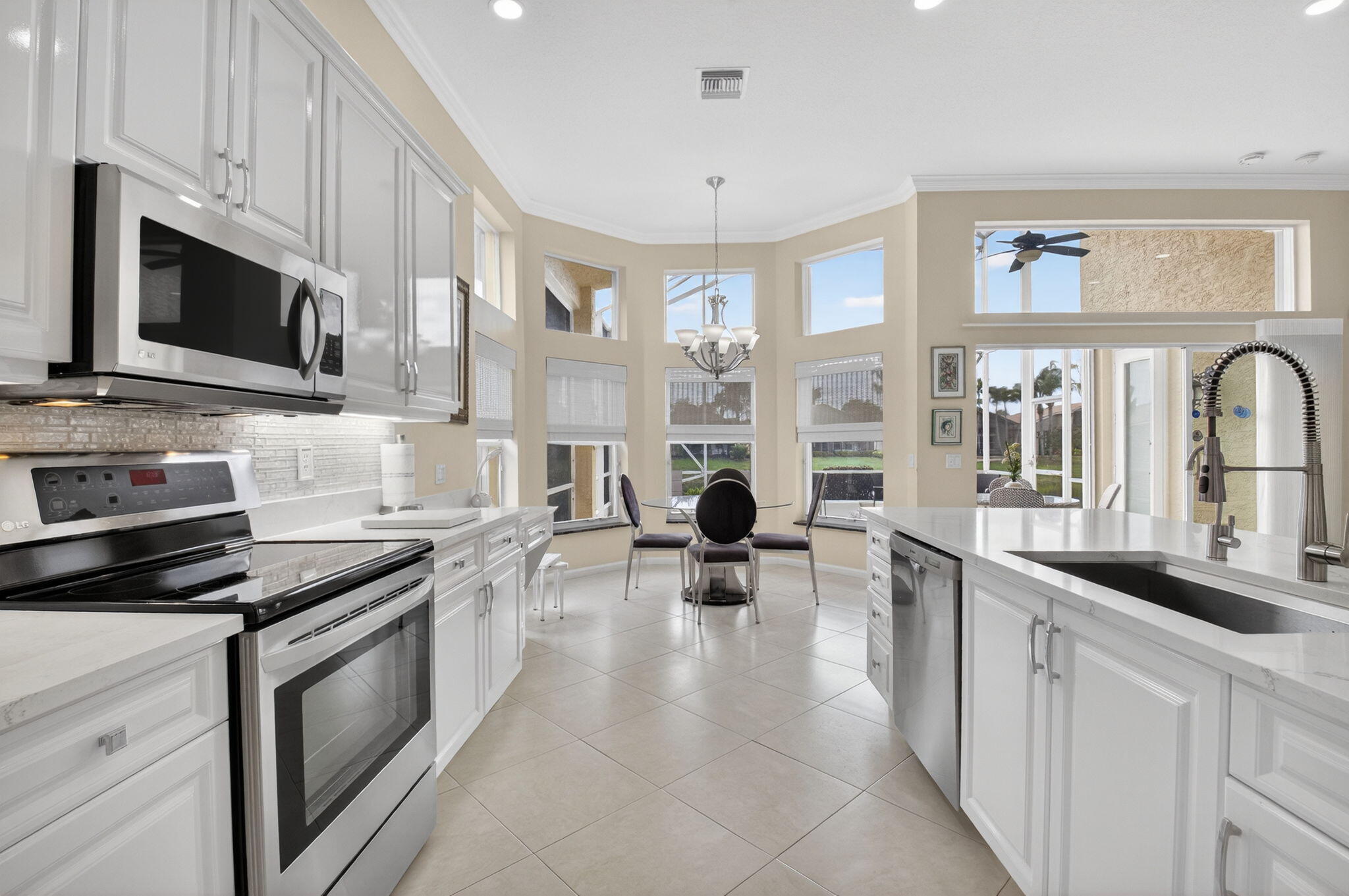 VALENCIA FALLS - Residential