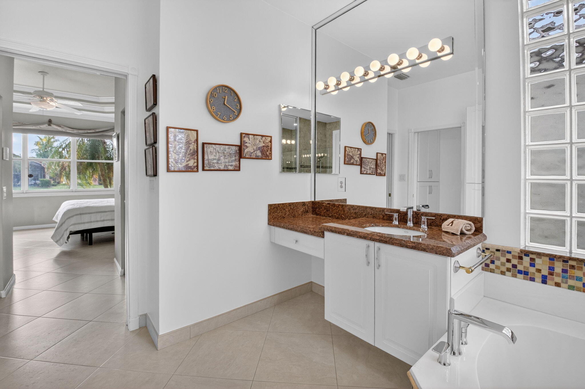 VALENCIA FALLS - Residential