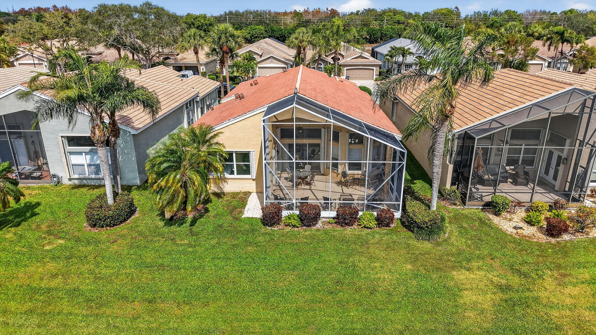 VALENCIA FALLS - Residential