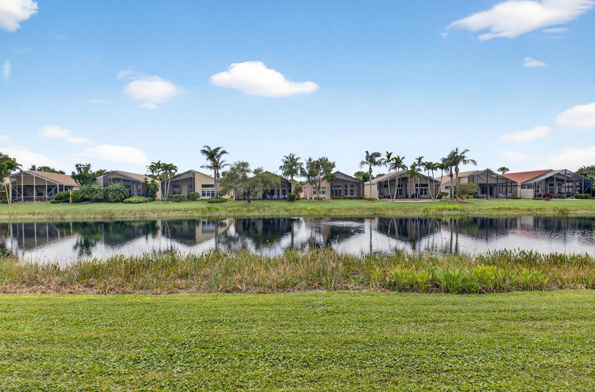 VALENCIA FALLS - Residential