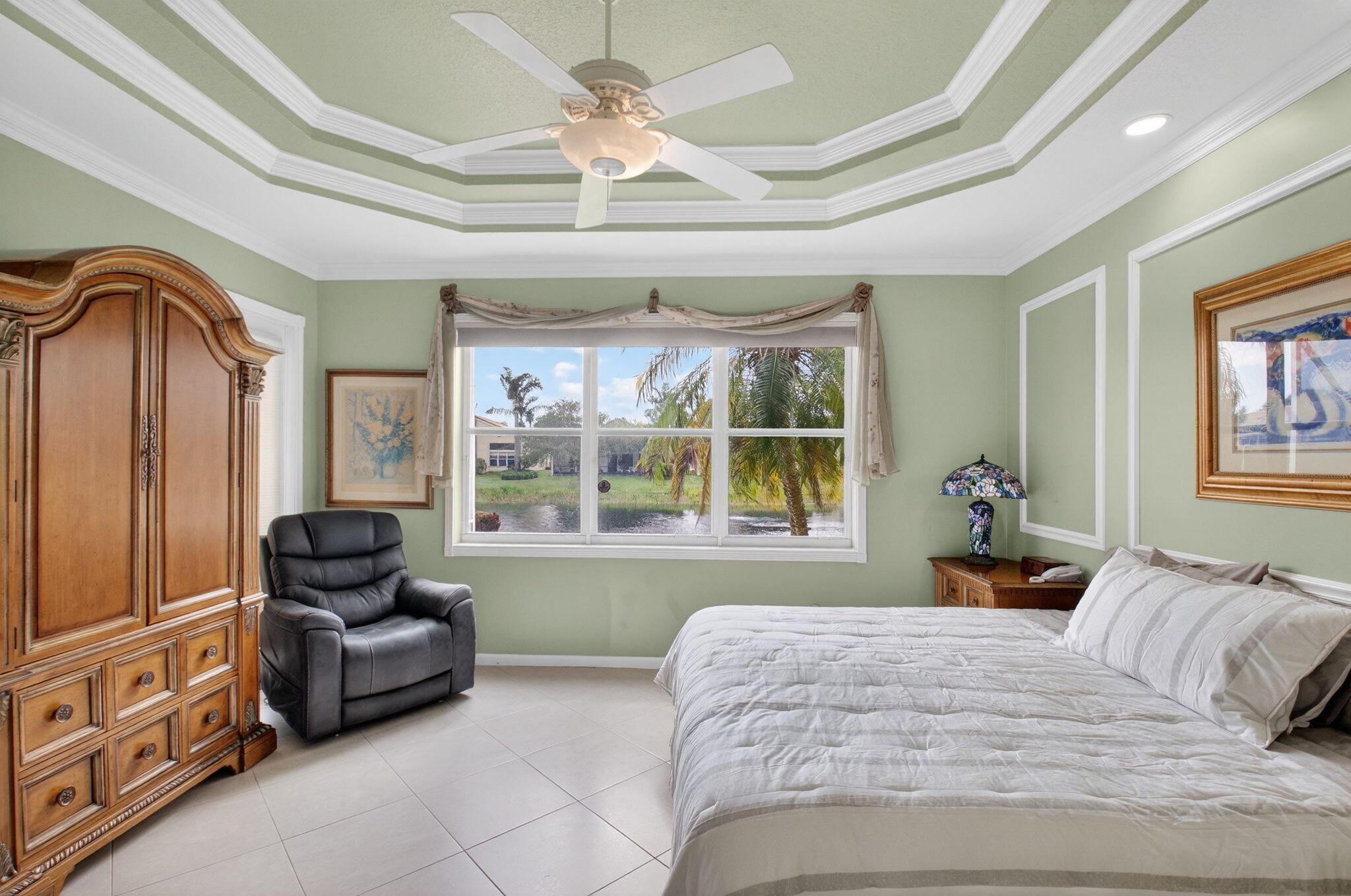 VALENCIA FALLS - Residential