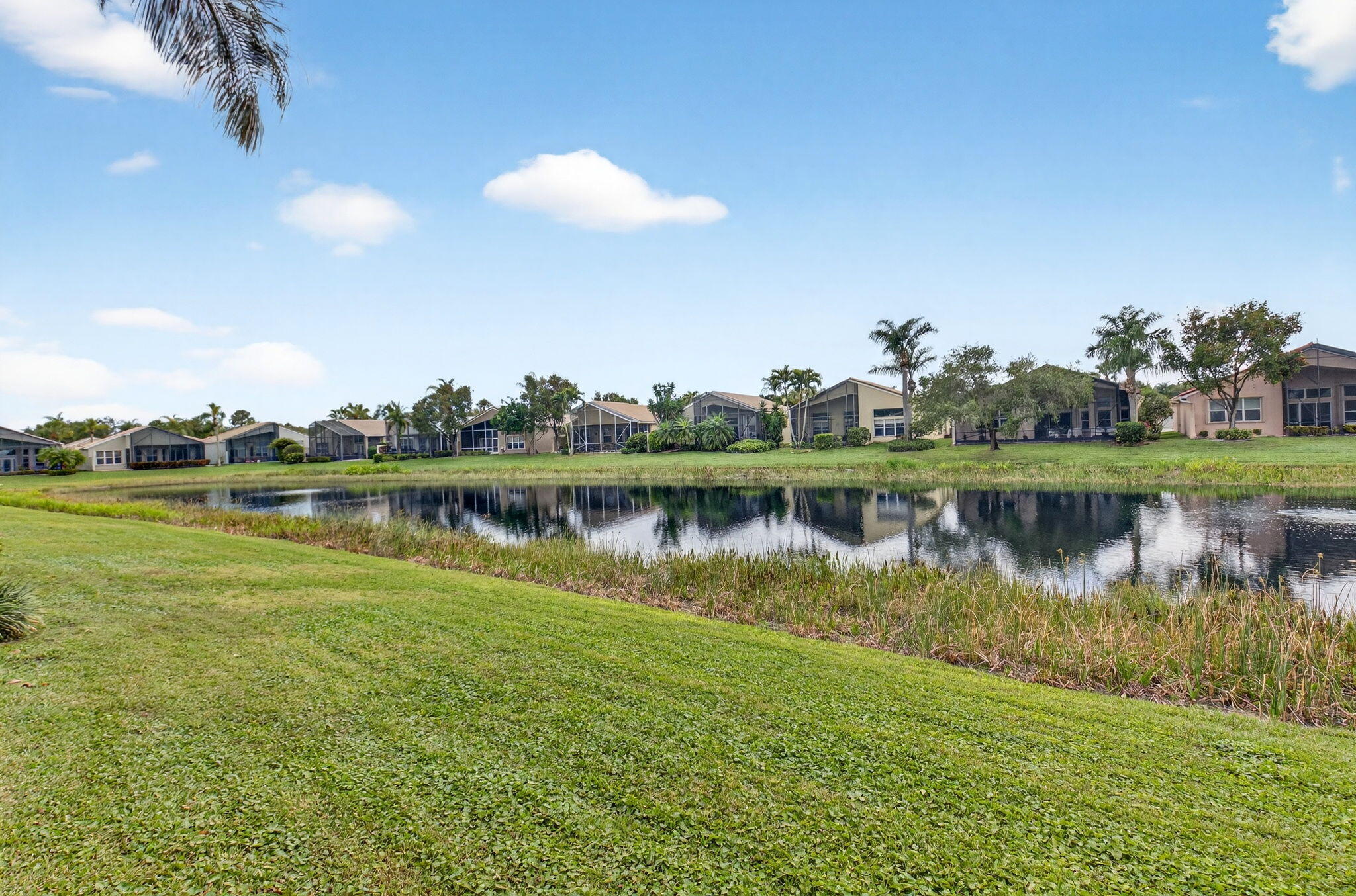 VALENCIA FALLS - Residential