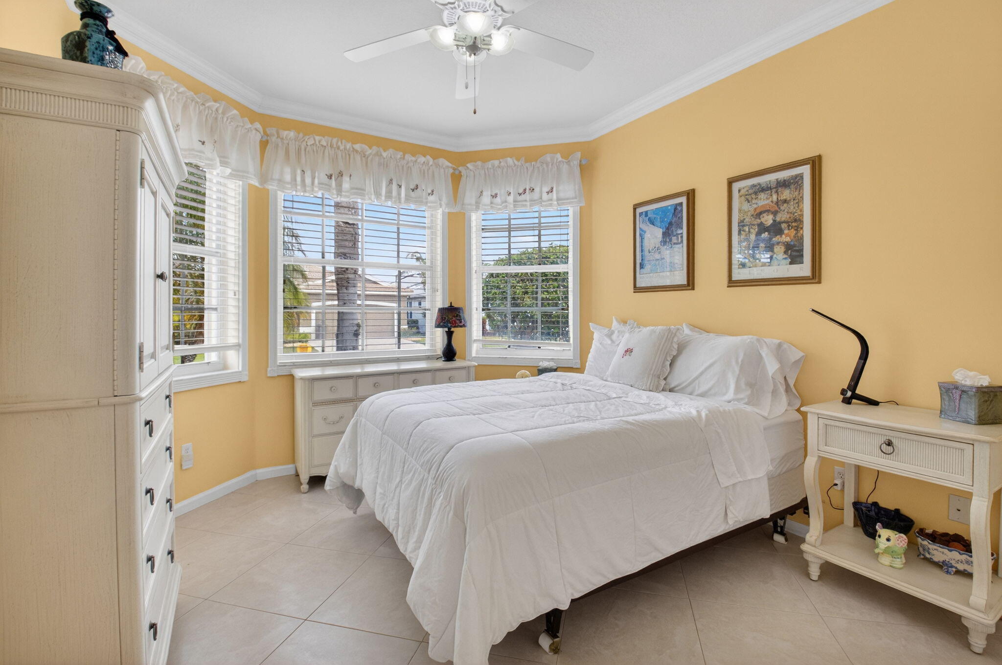 VALENCIA FALLS - Residential