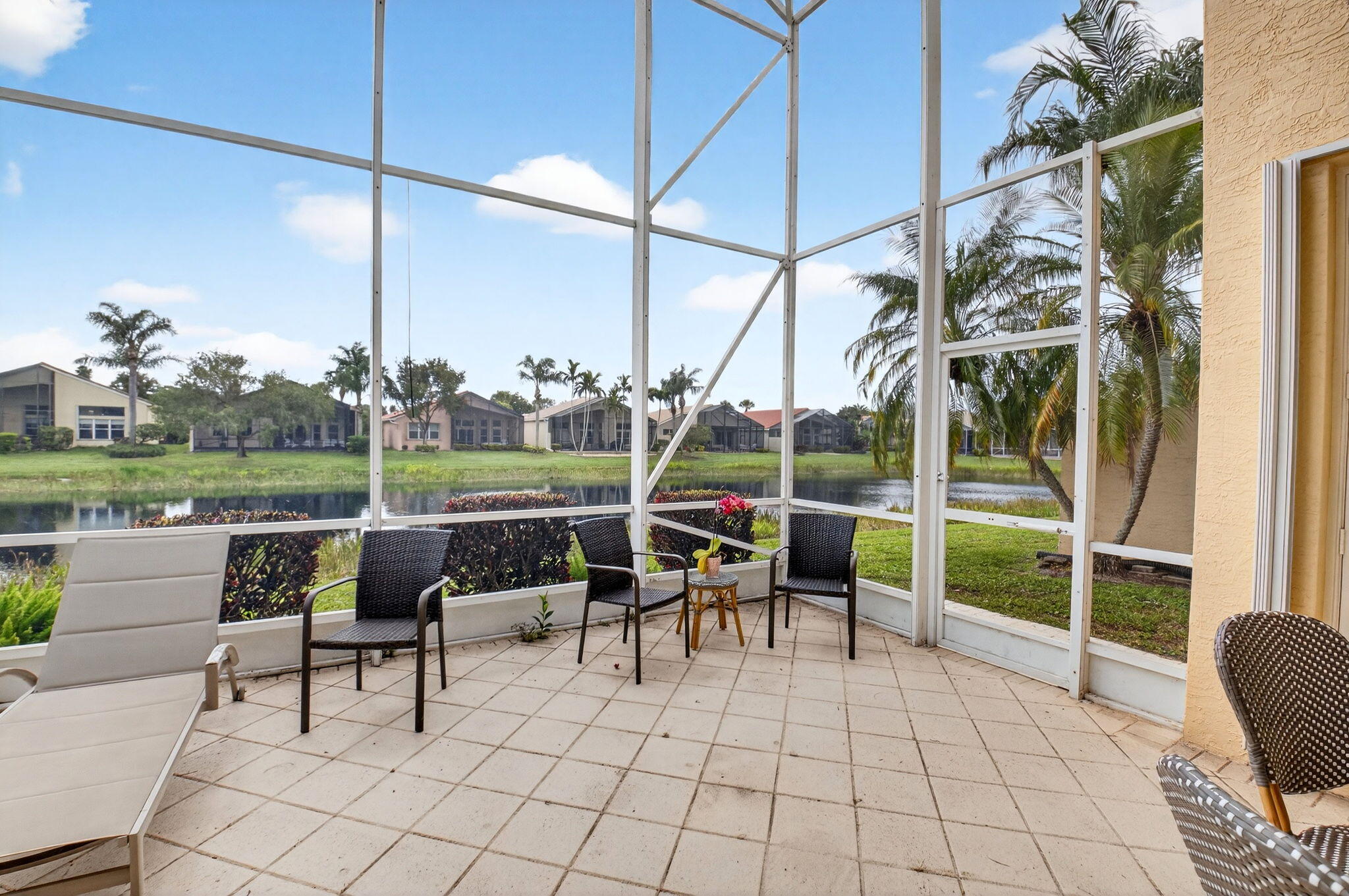 VALENCIA FALLS - Residential