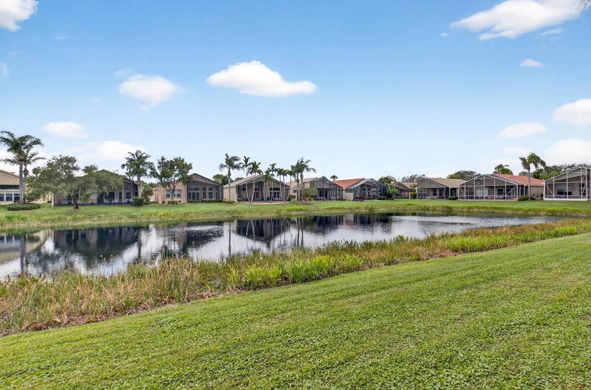 VALENCIA FALLS - Residential