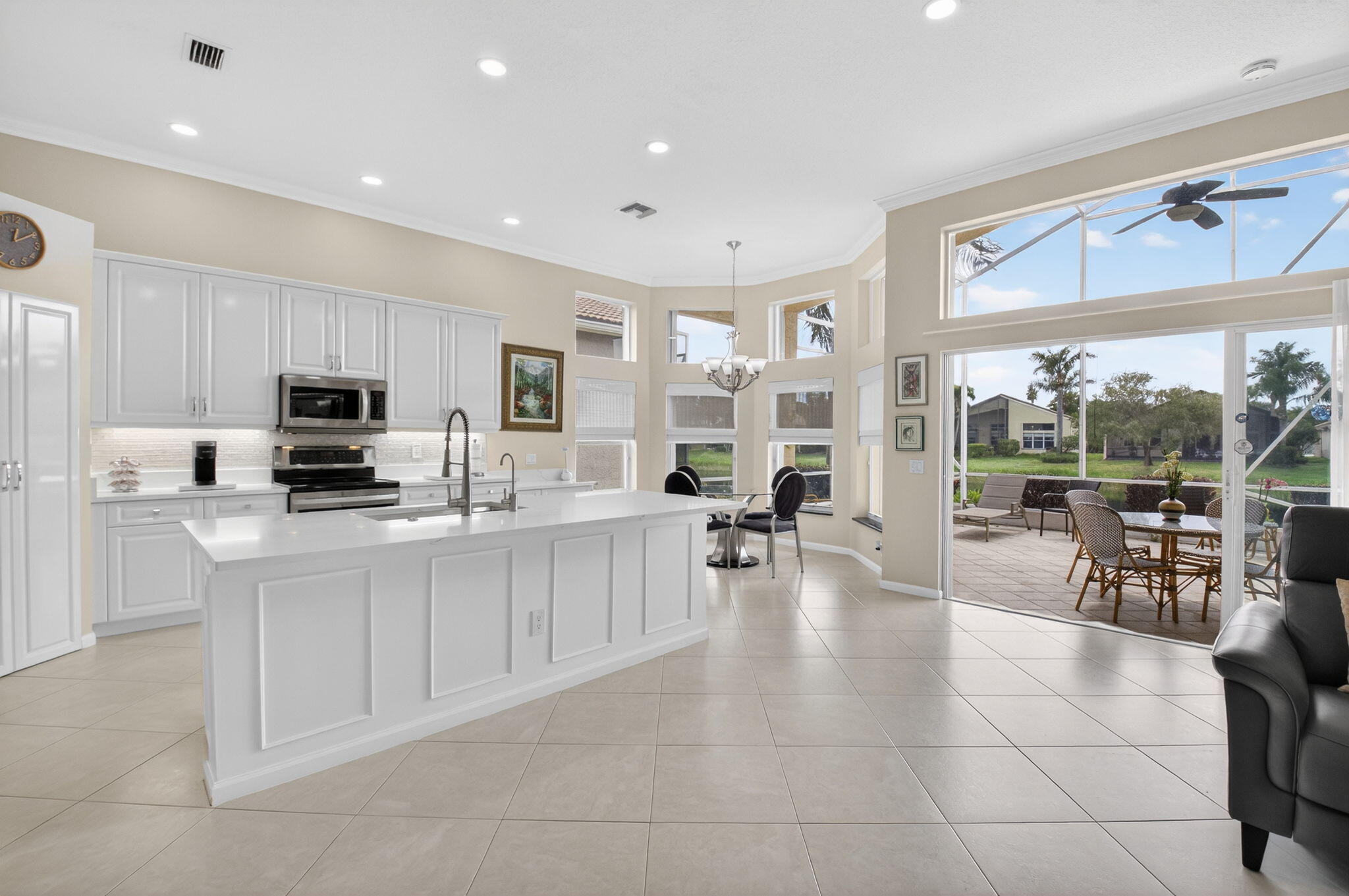 VALENCIA FALLS - Residential