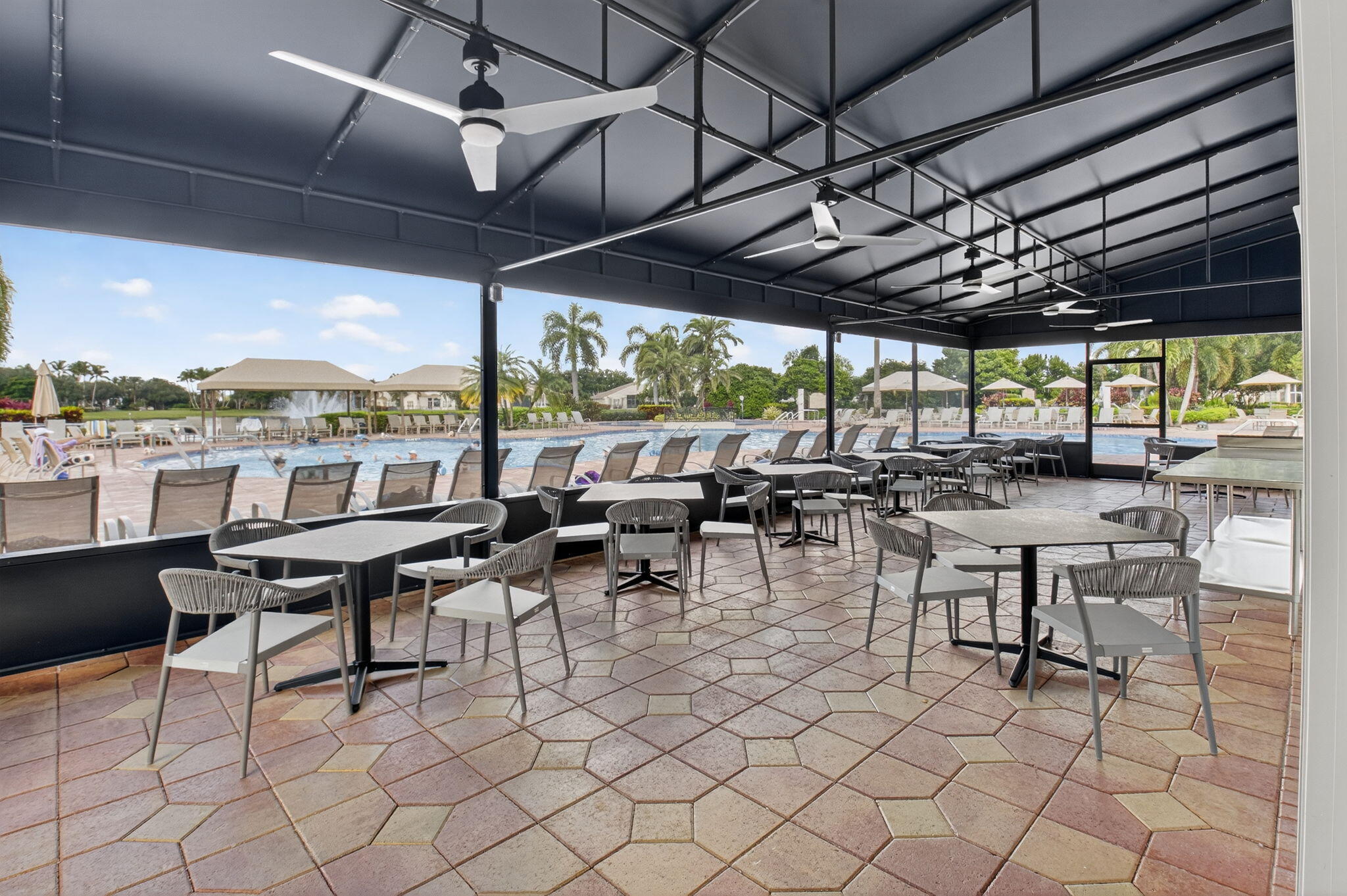 VALENCIA FALLS - Residential