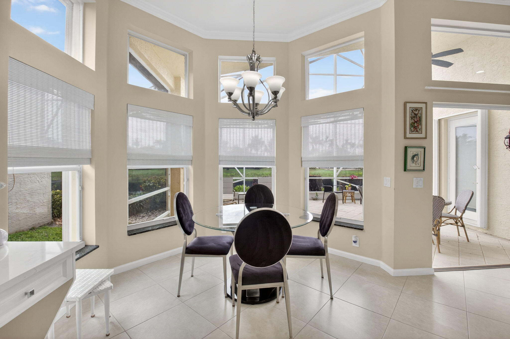 VALENCIA FALLS - Residential