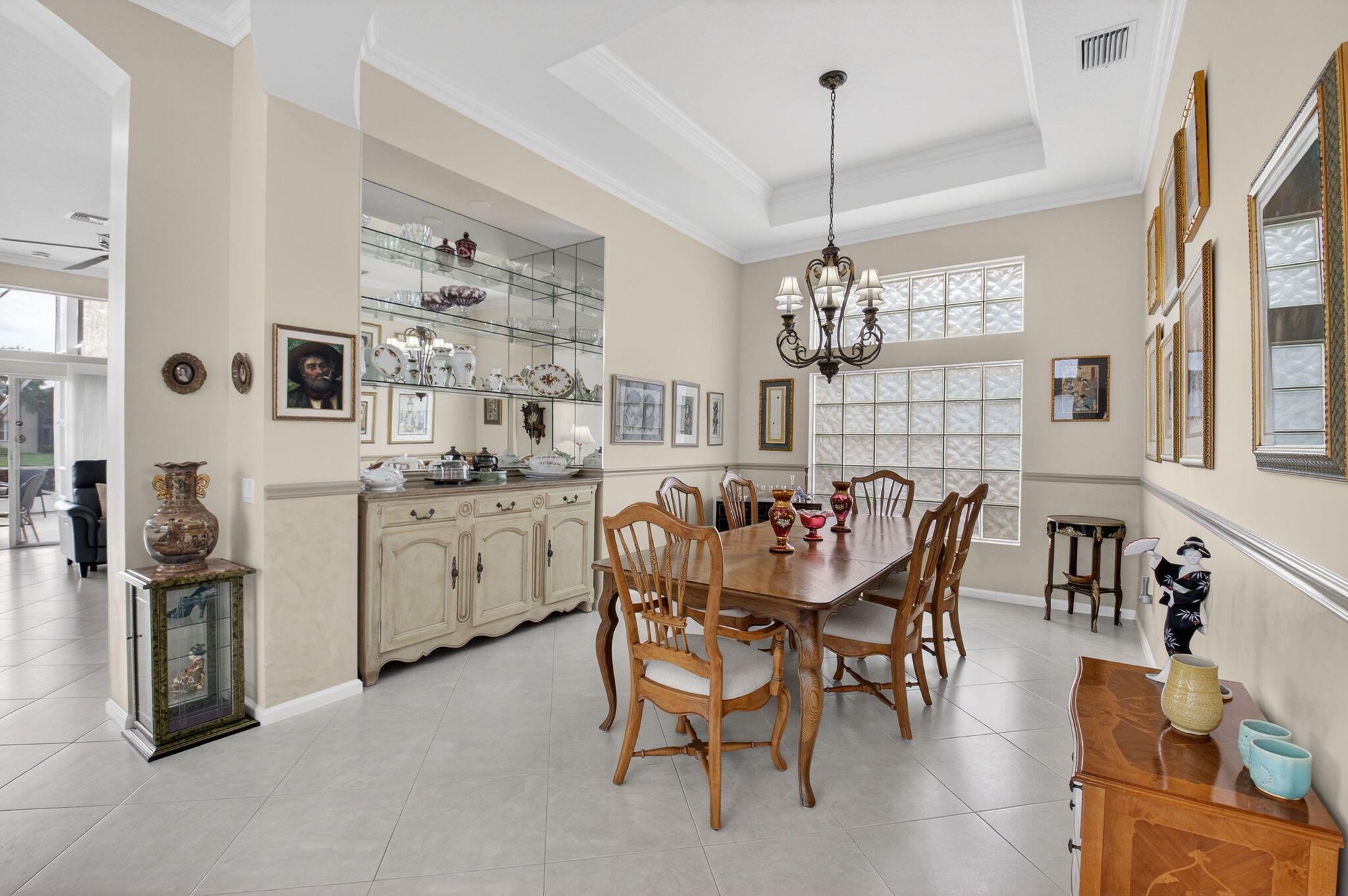 VALENCIA FALLS - Residential