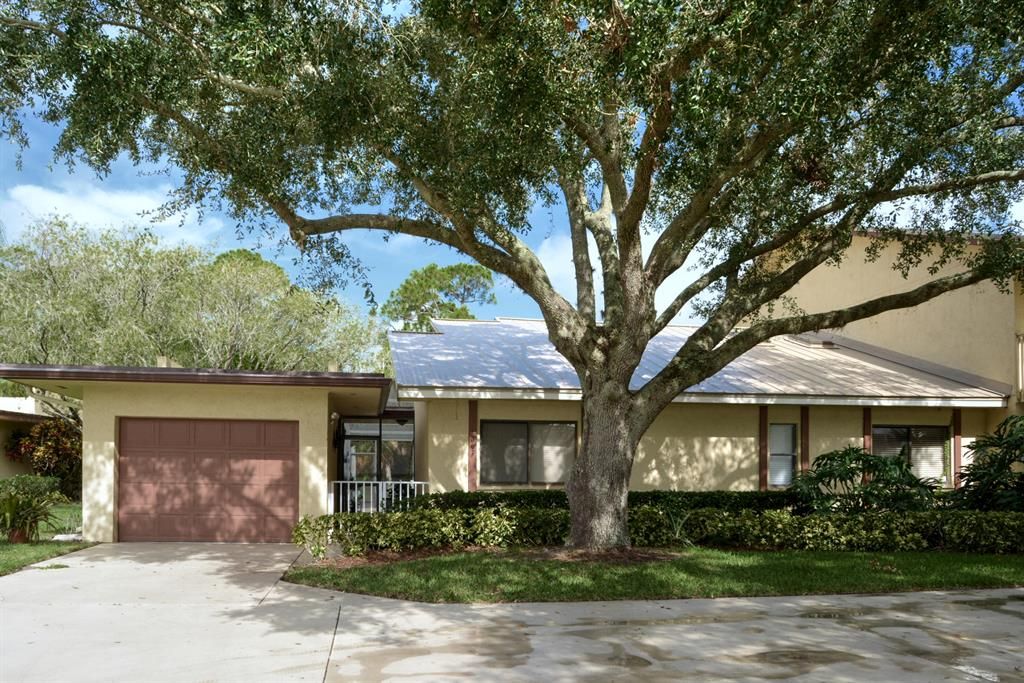 Photo of 3007 Bent Pine Drive, Fort Pierce, FL 34951 (MLS # R10731187)