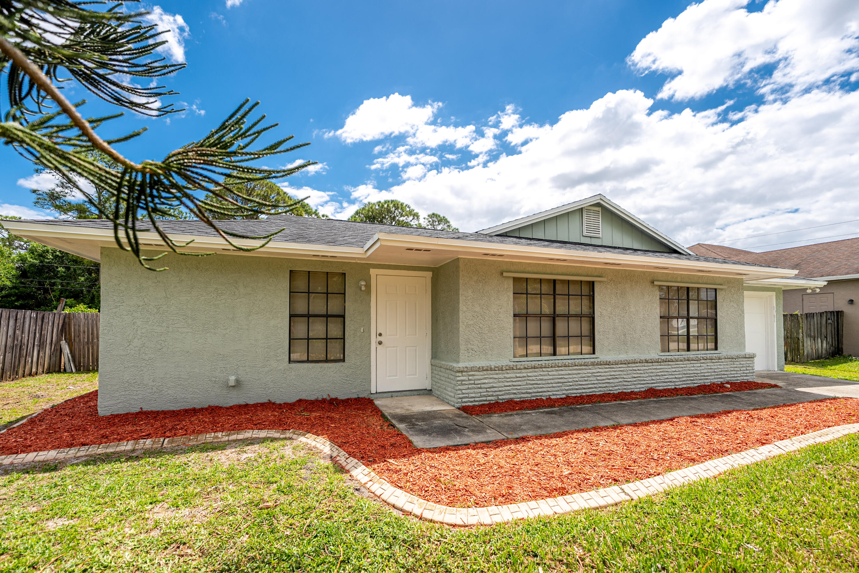PORT ST LUCIE SECTION 08 - Residential