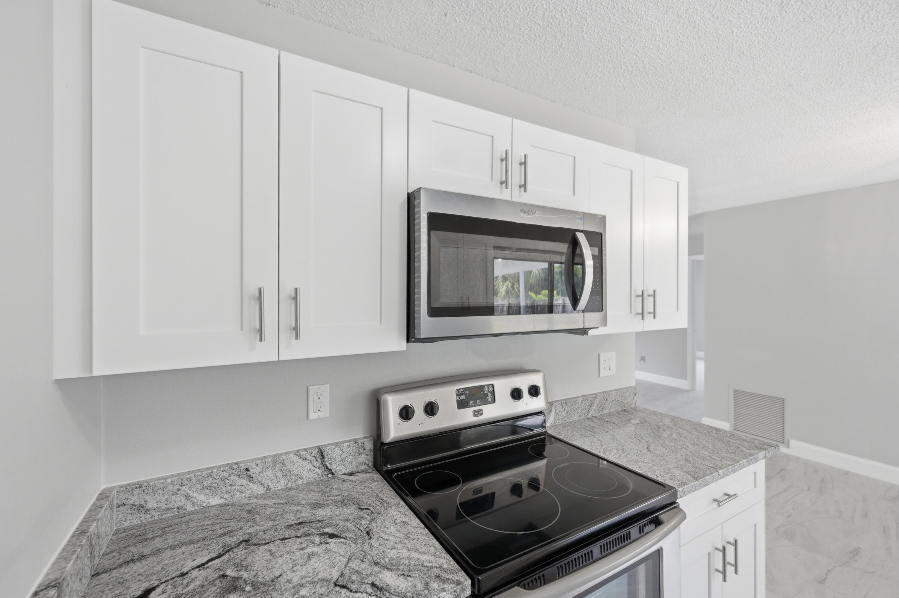 PORT ST LUCIE SECTION 08 - Residential