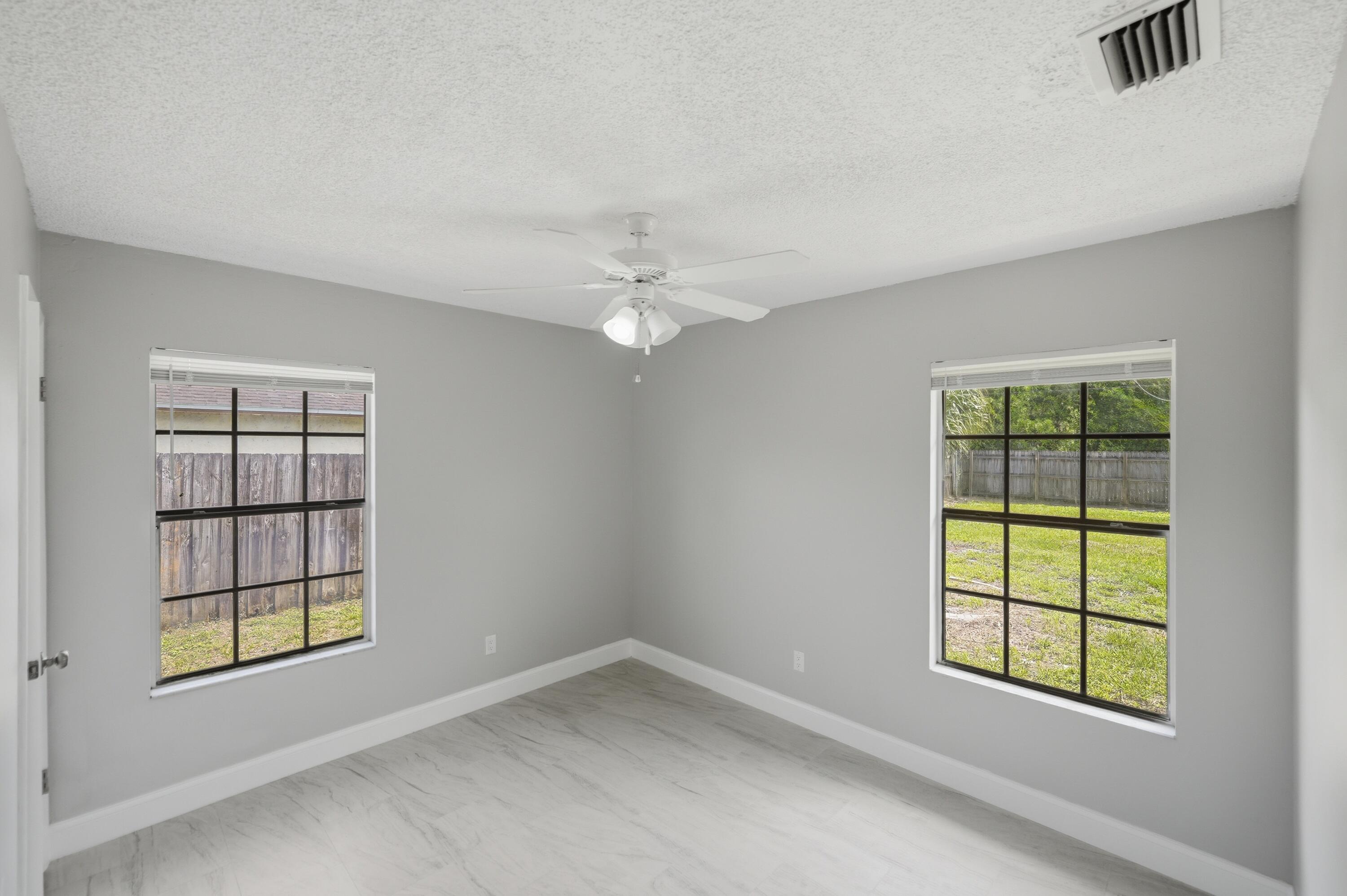 PORT ST LUCIE SECTION 08 - Residential