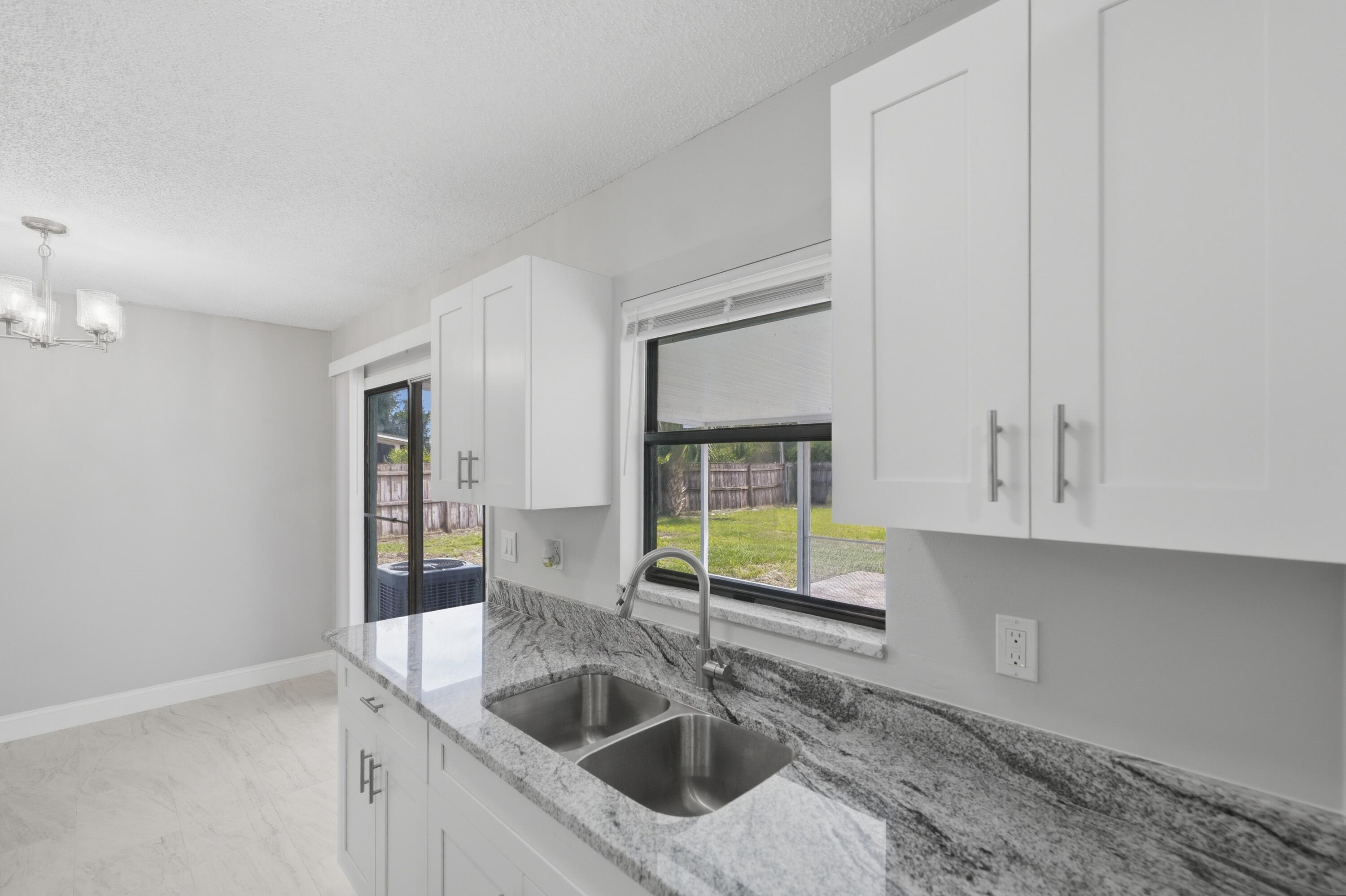 PORT ST LUCIE SECTION 08 - Residential