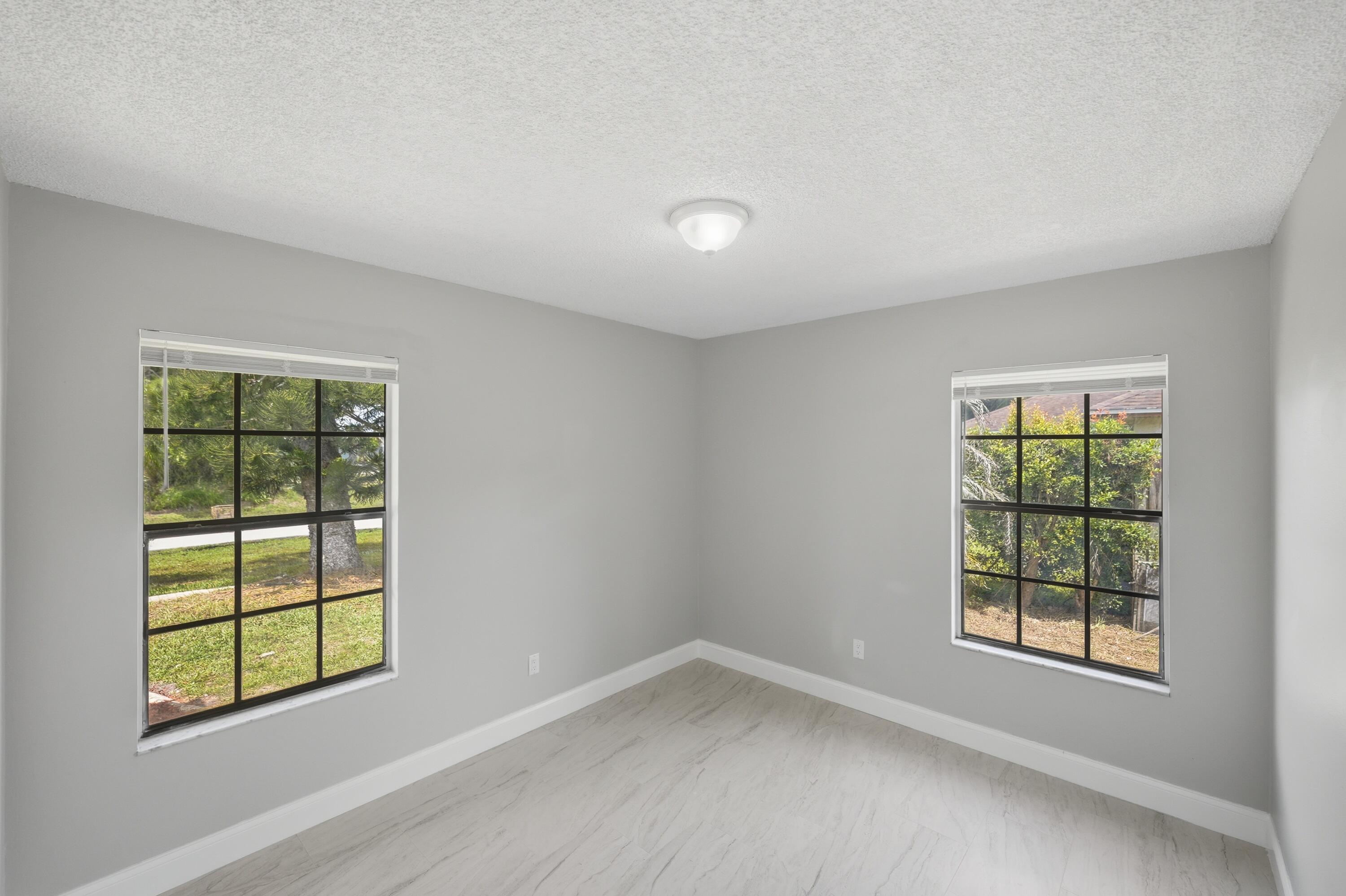 PORT ST LUCIE SECTION 08 - Residential