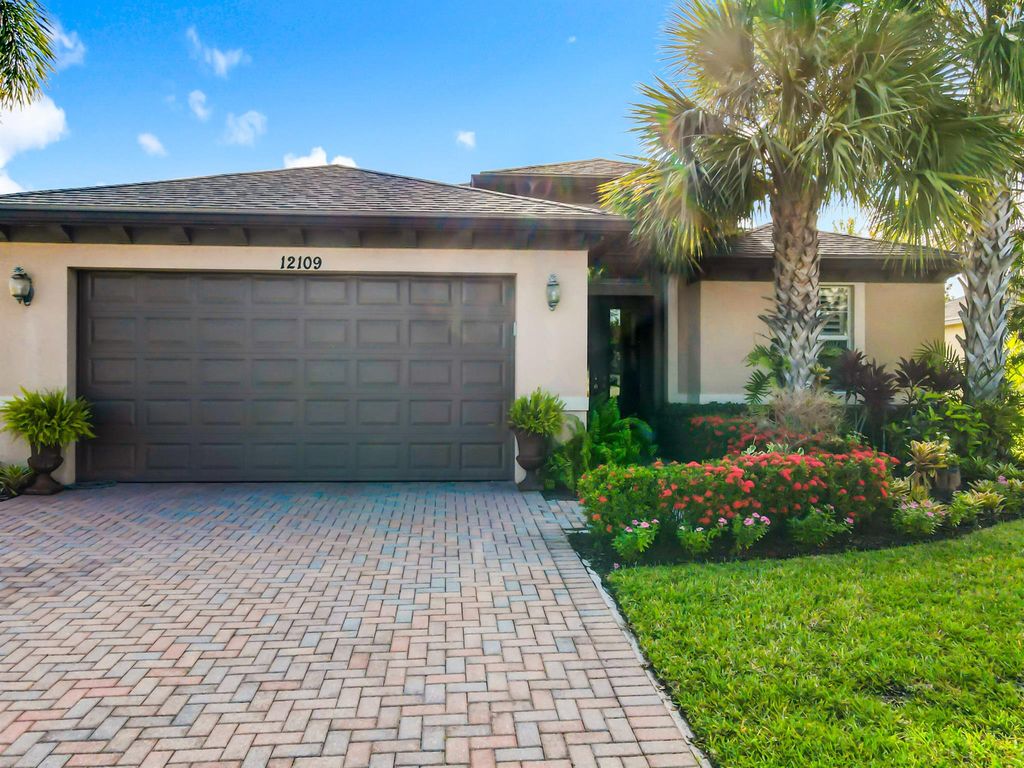 Photo of 12109 SW Bennington Circle, Port Saint Lucie, FL 34987 (MLS # R11132425)