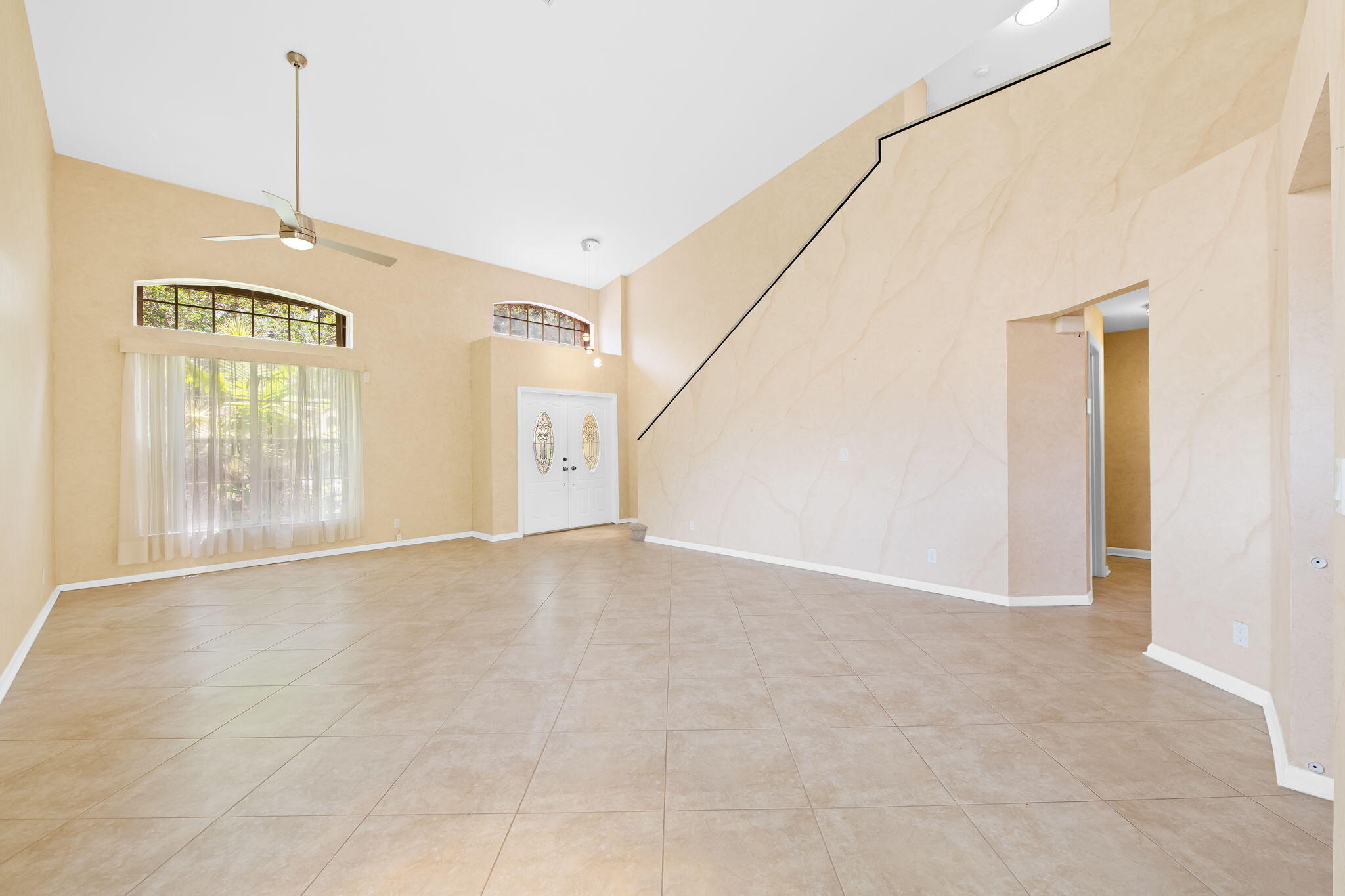 EMBASSY LAKES - Residential