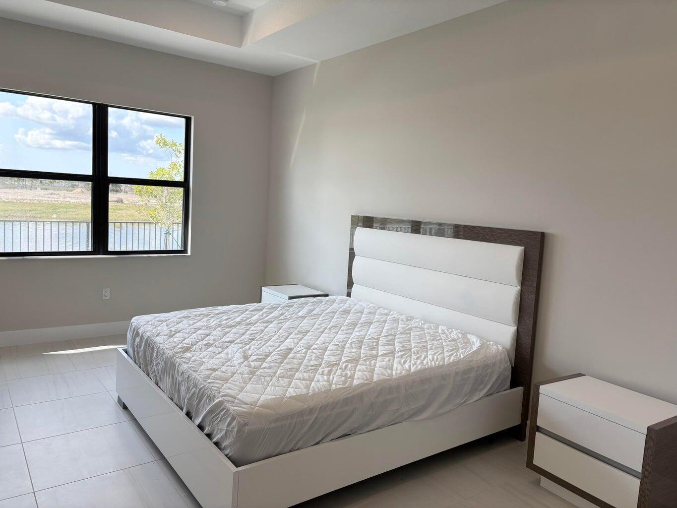 AVENIR POD - Residential Lease