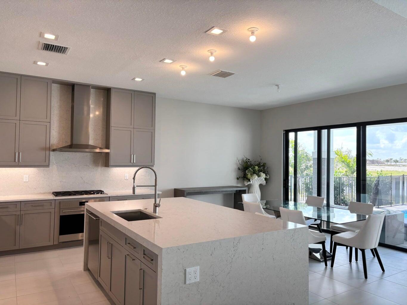 AVENIR POD - Residential Lease