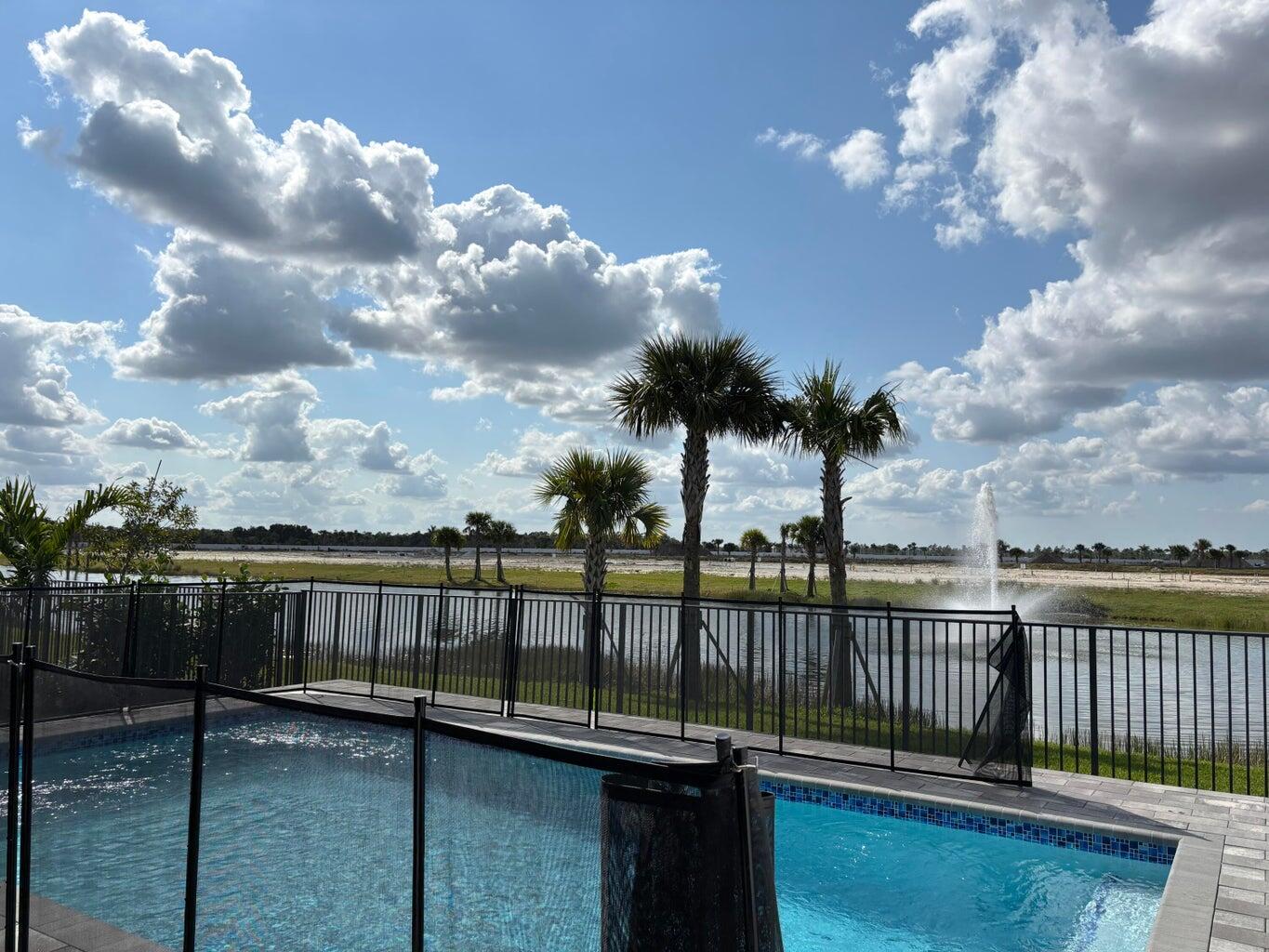 AVENIR POD - Residential Lease