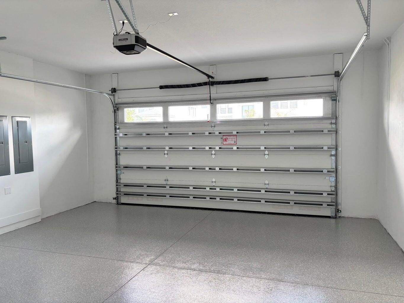 AVENIR POD - Residential Lease