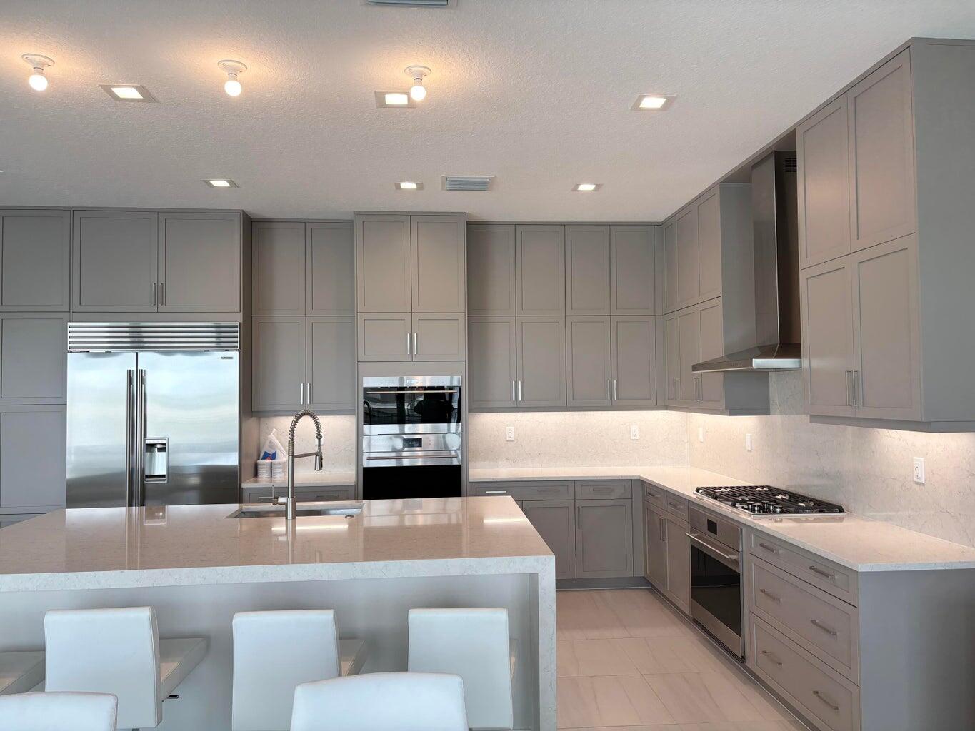 AVENIR POD - Residential Lease