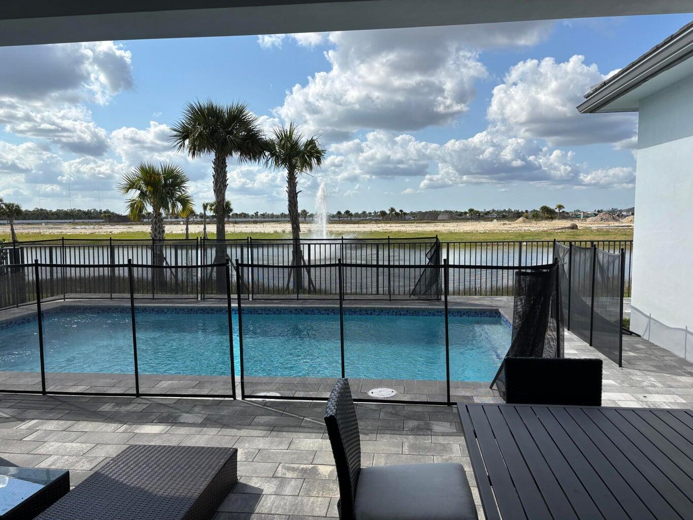 AVENIR POD - Residential Lease