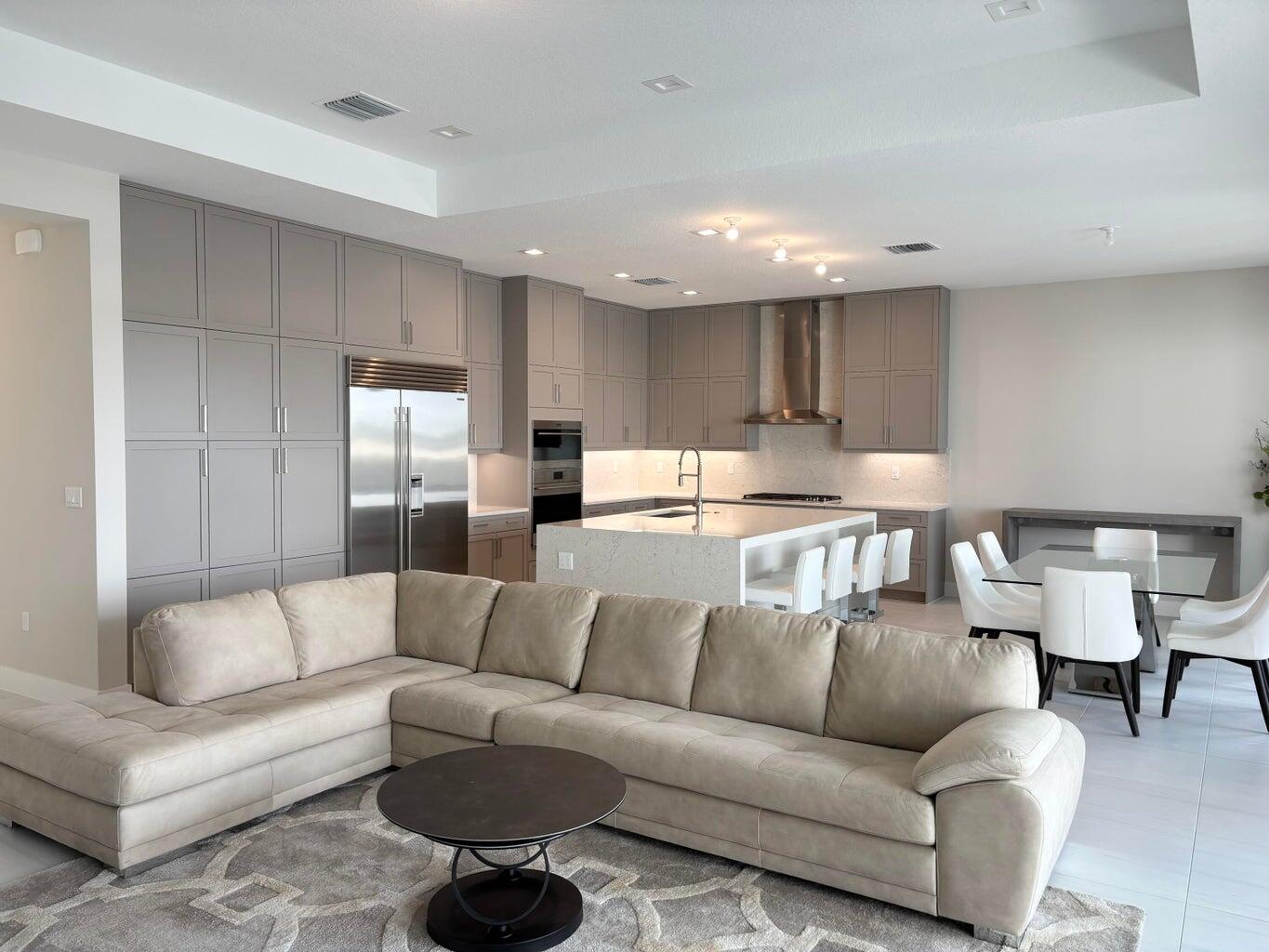 AVENIR POD - Residential Lease