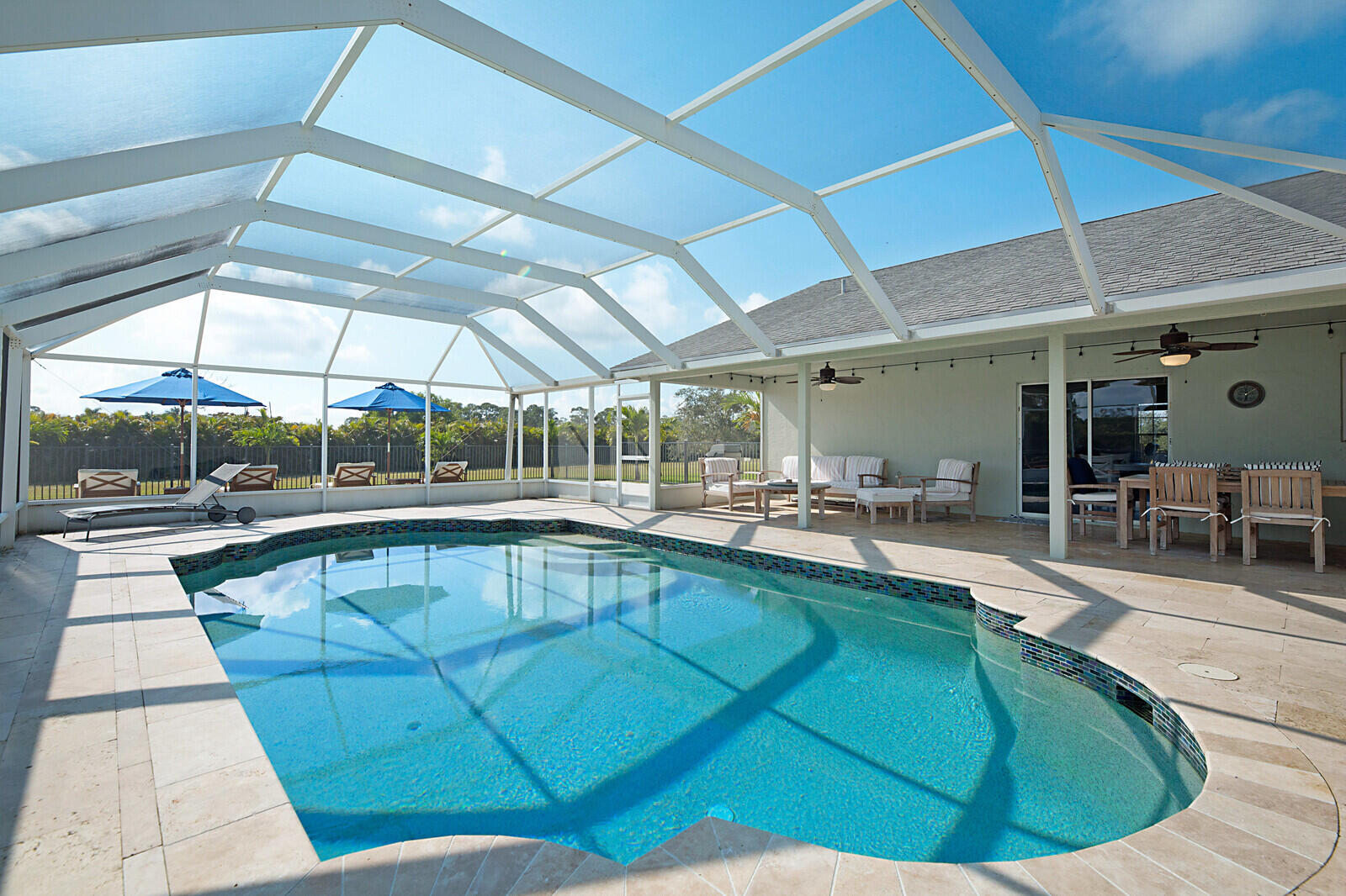 LOXAHATCHEE GROVES - Residential