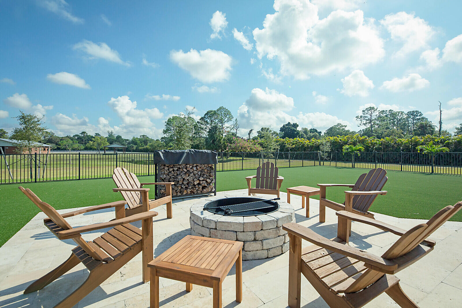 LOXAHATCHEE GROVES - Residential