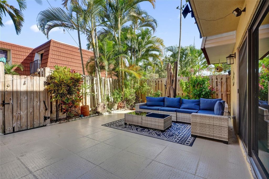 Photo of 9925 NW 6th Court, Plantation, FL 33324 (MLS # F10546771)