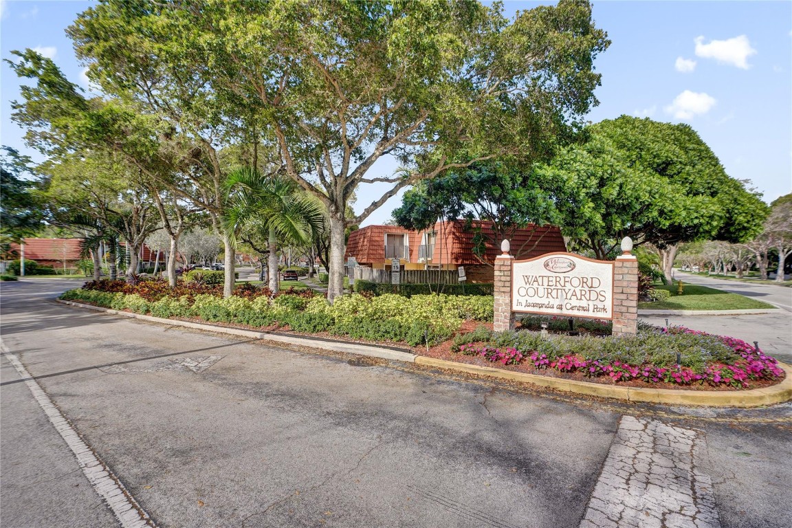 Waterford Courtyards - Residential