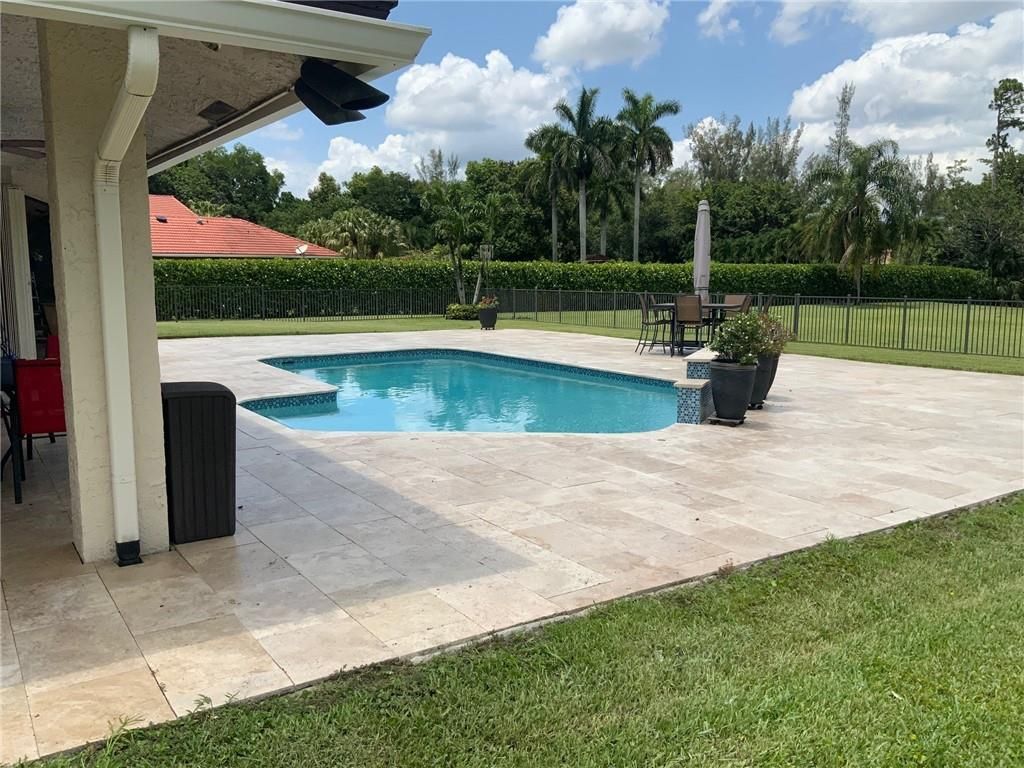 Photo of 11330 Timberlodge Terrace, Boca Raton, FL 33428 (MLS # F10387982)