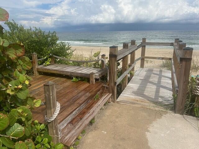 OCEAN RIDGE BEACH - Residential